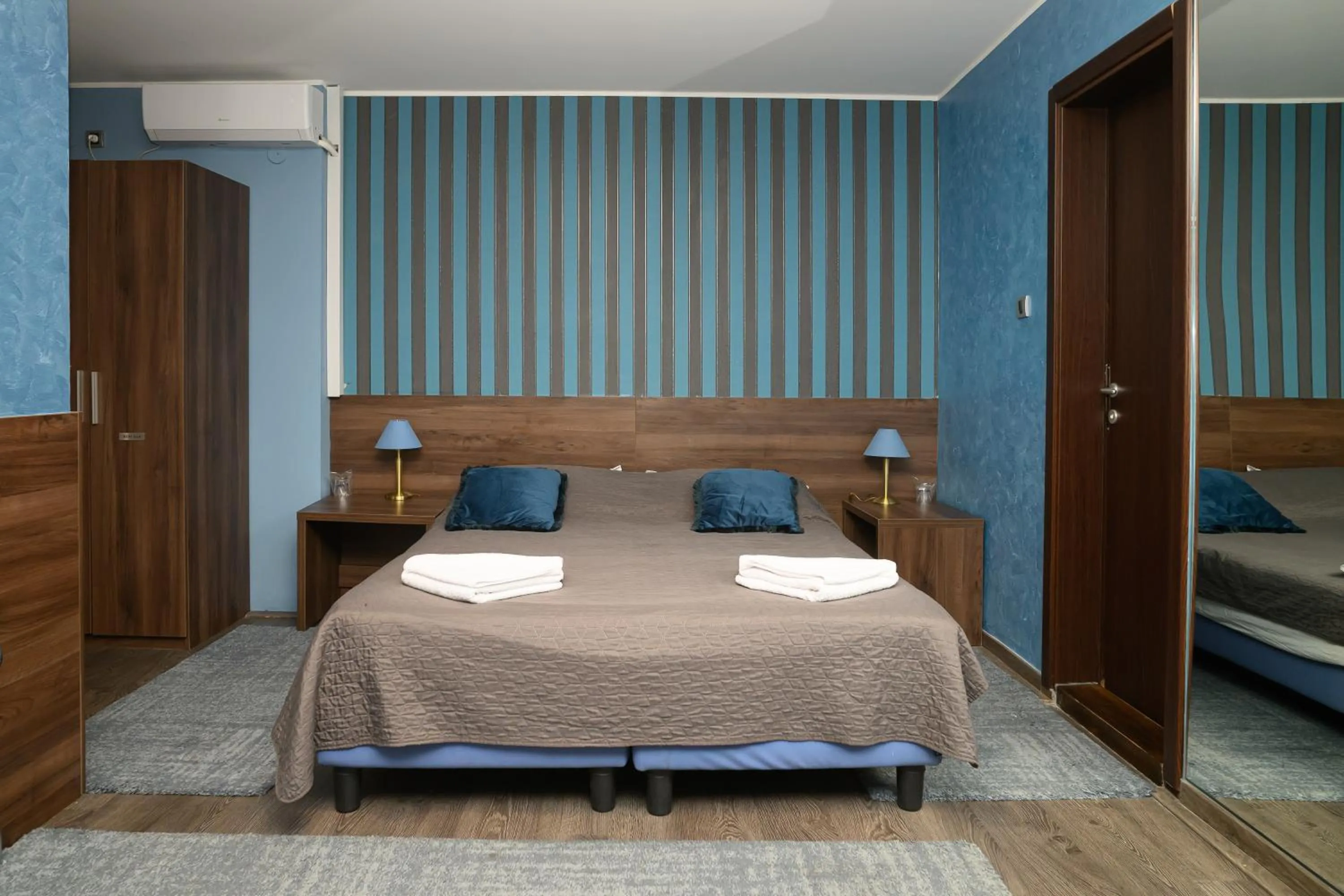 Bed in Garni Hotel Zenit