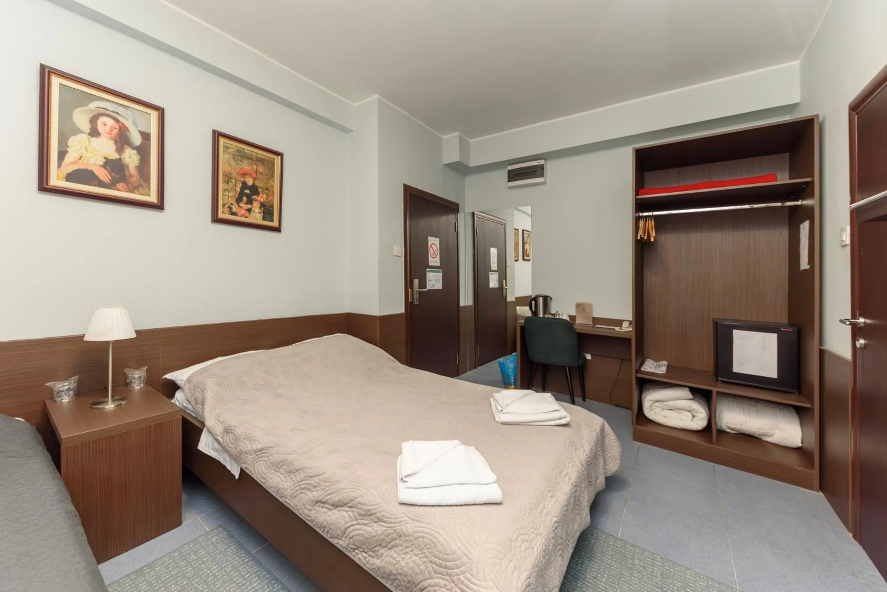 Bed in Garni Hotel Zenit