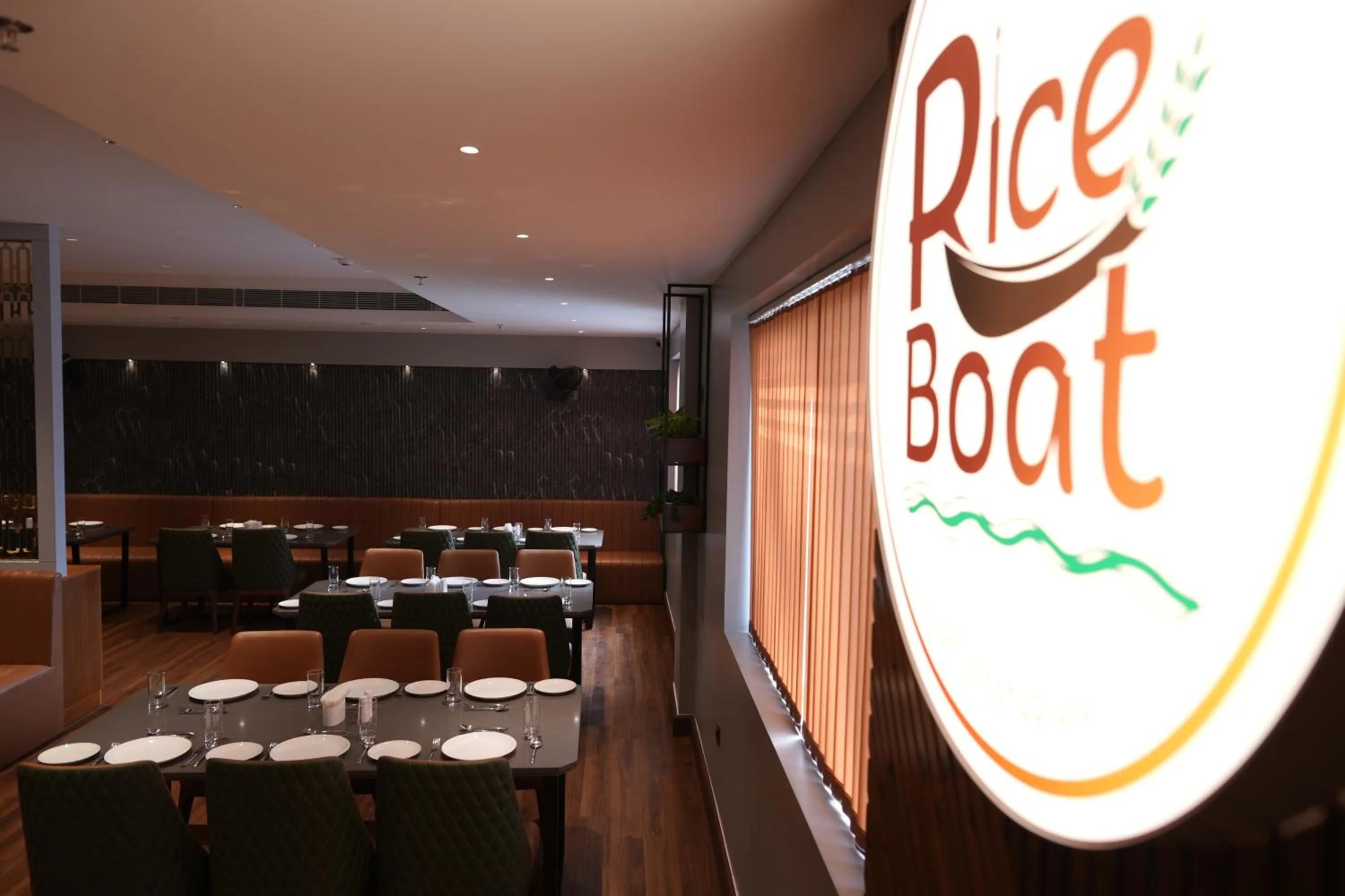 Restaurant/places to eat in Hotel Grand Alleppey