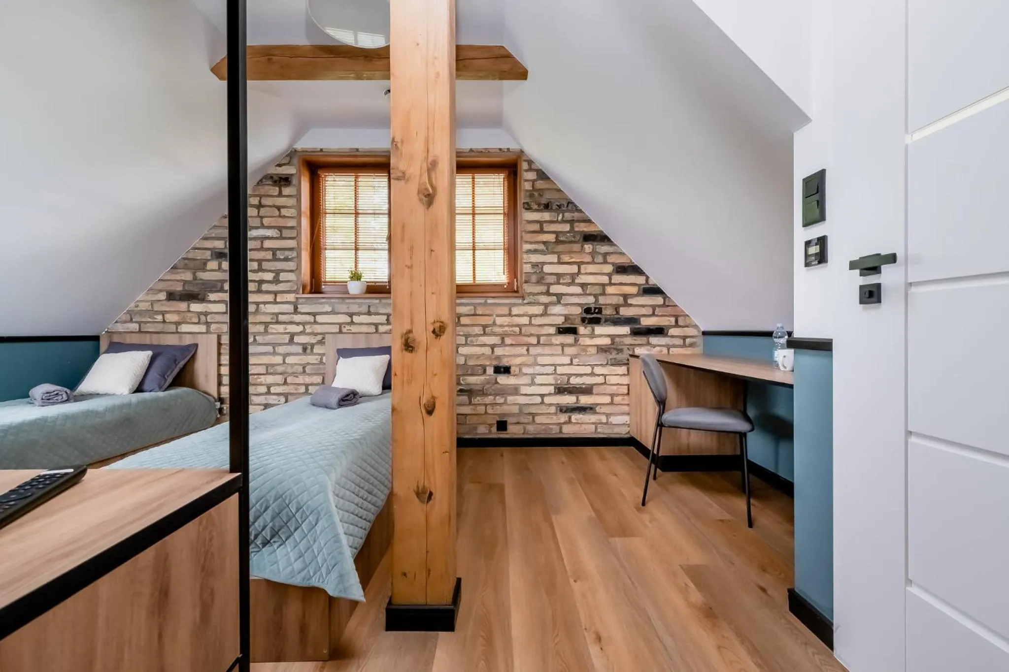 Bed in Noclegi Żelazna 51