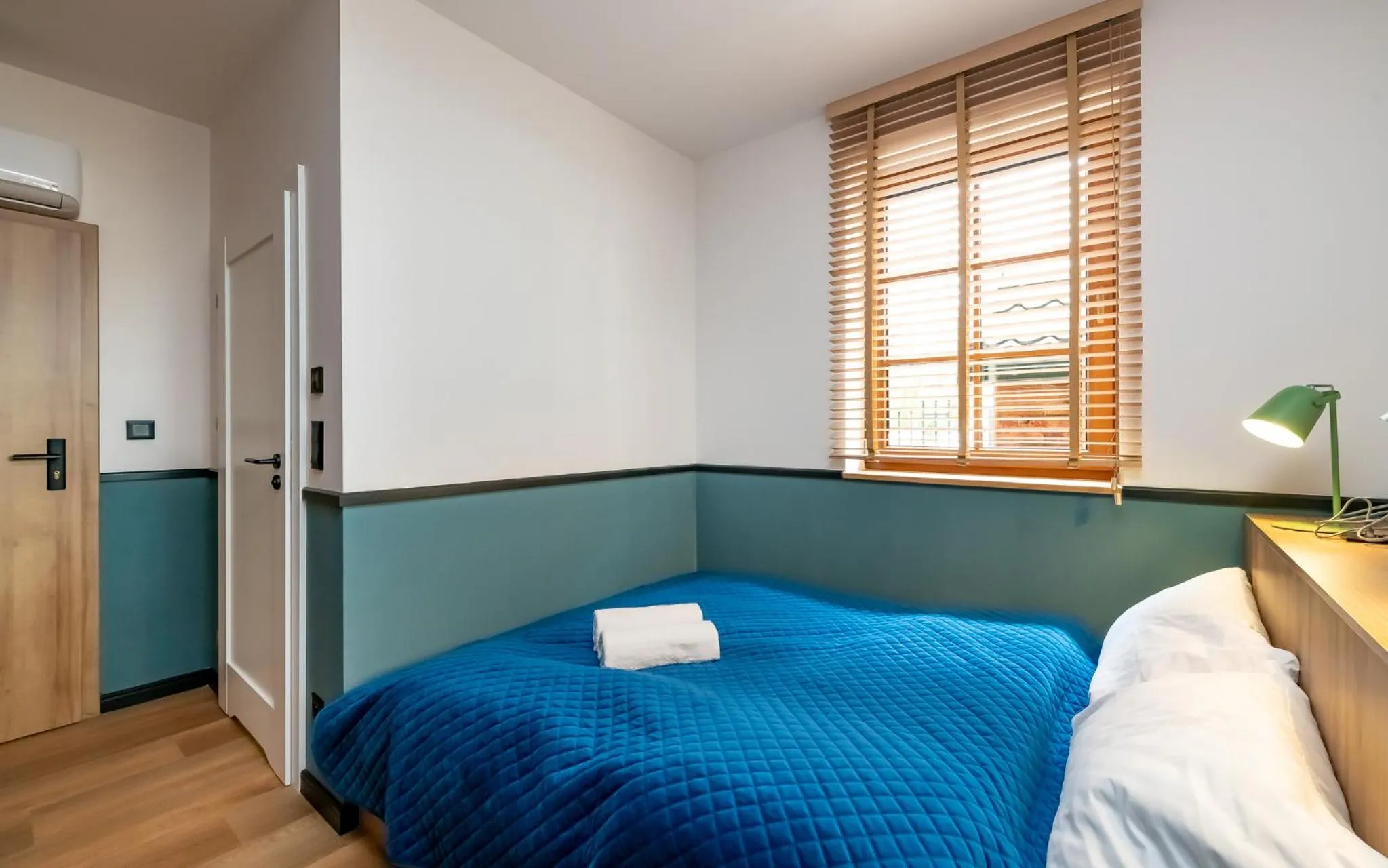 Bed in Noclegi Żelazna 51