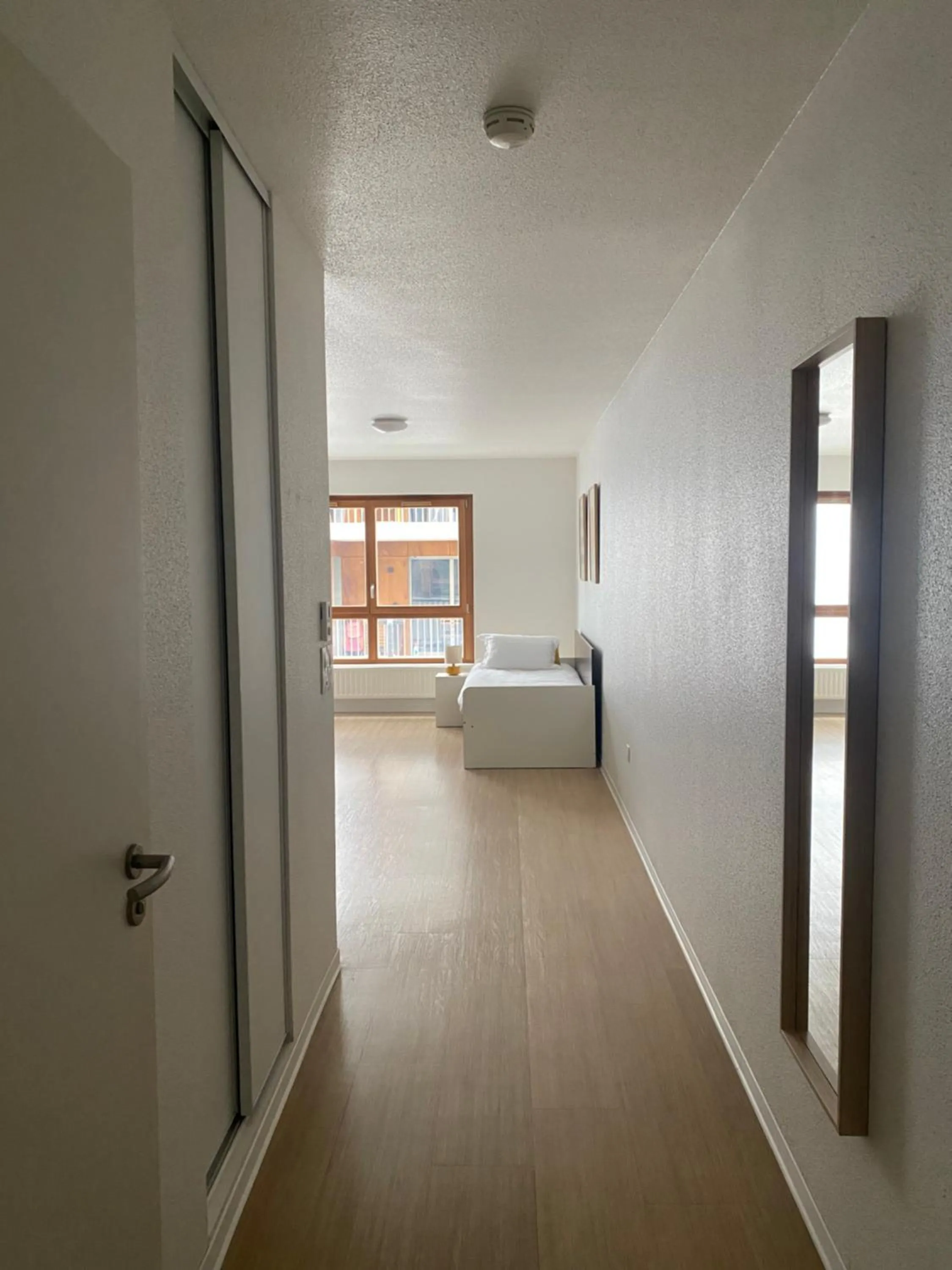 Photo of the whole room, Bed in Apparteo Strasbourg