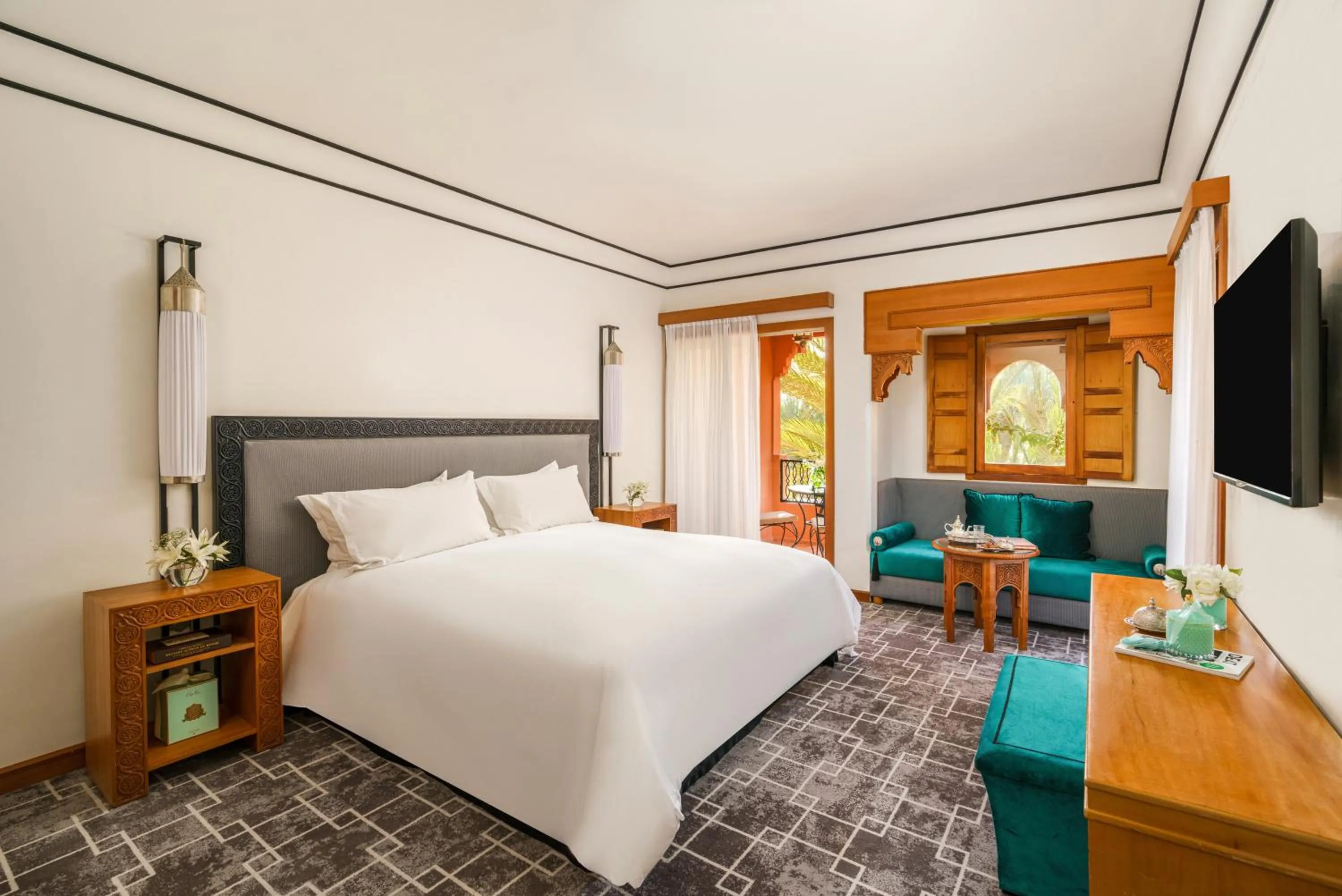 Bedroom, Bed in Sofitel Marrakech Palais Impérial & Spa