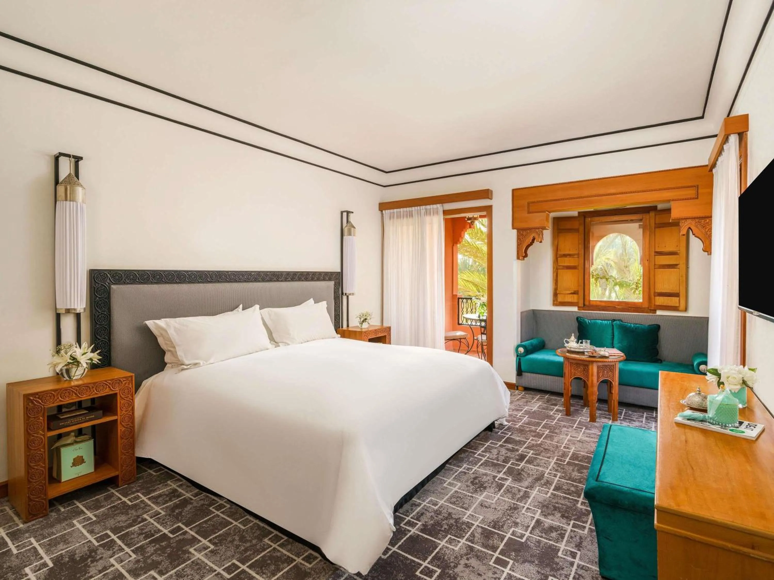 Bedroom, Bed in Sofitel Marrakech Palais Impérial & Spa