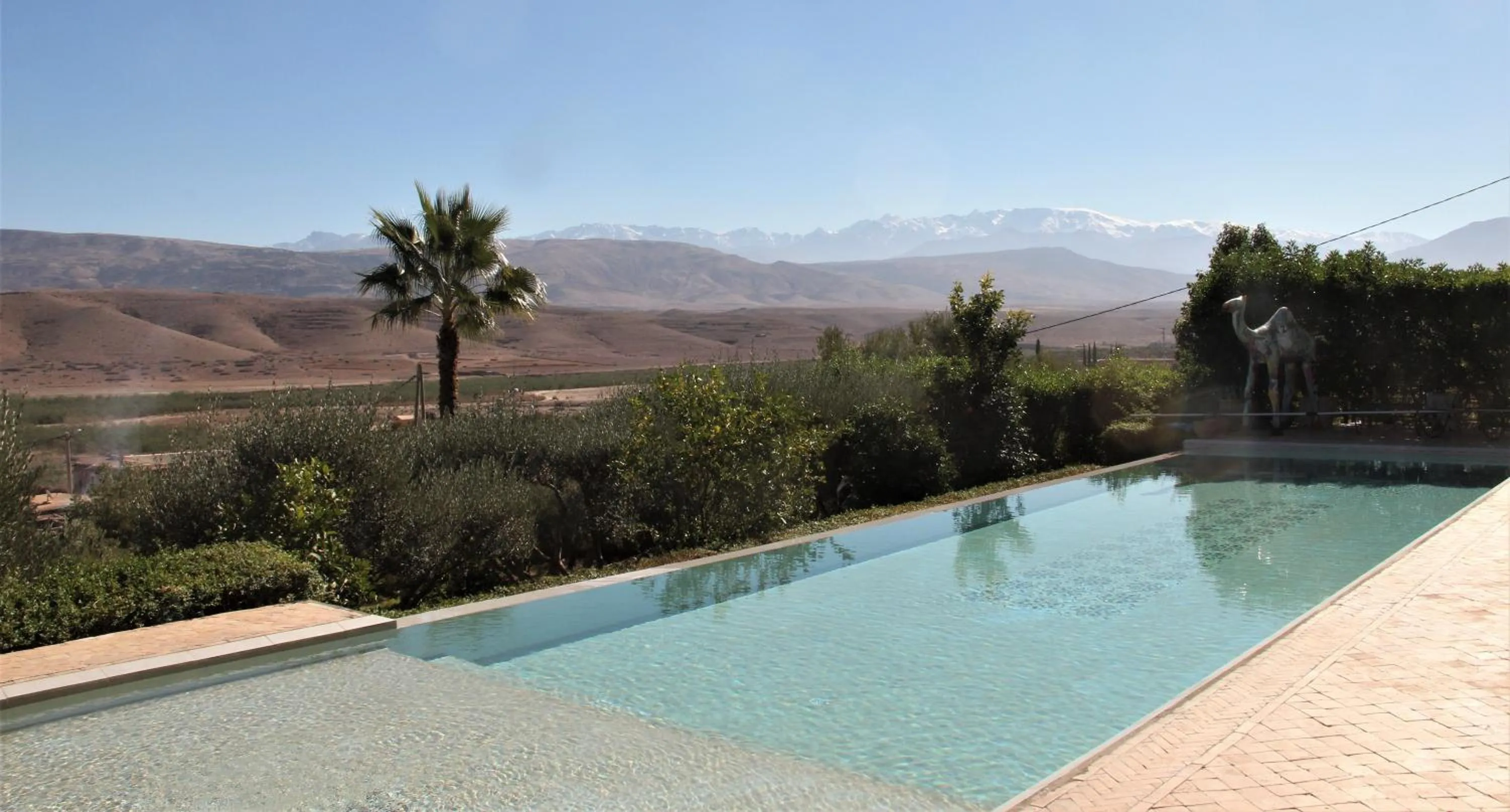 Swimming pool in Quelque part au barrage