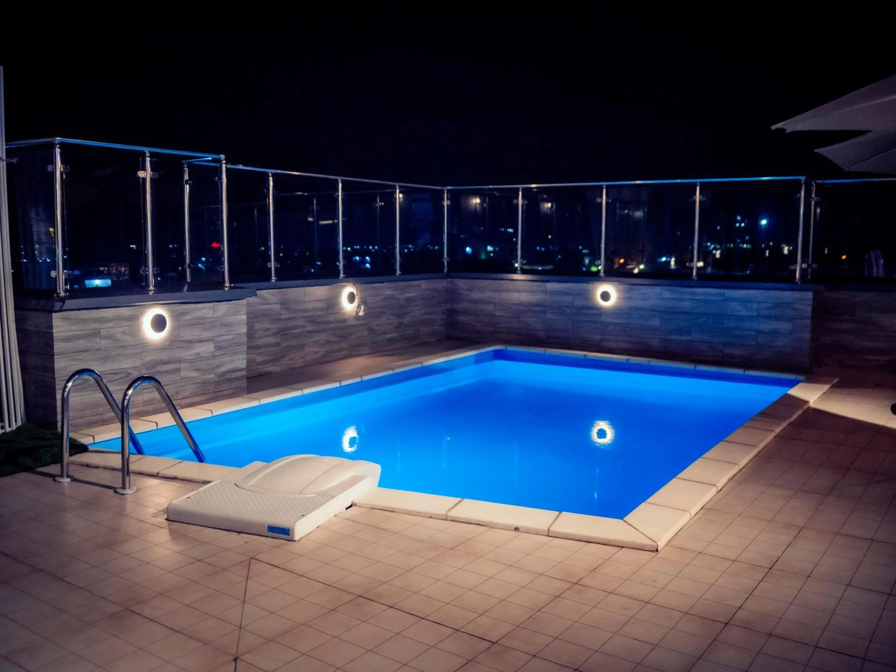 Night, Swimming Pool in Geneva Hotel