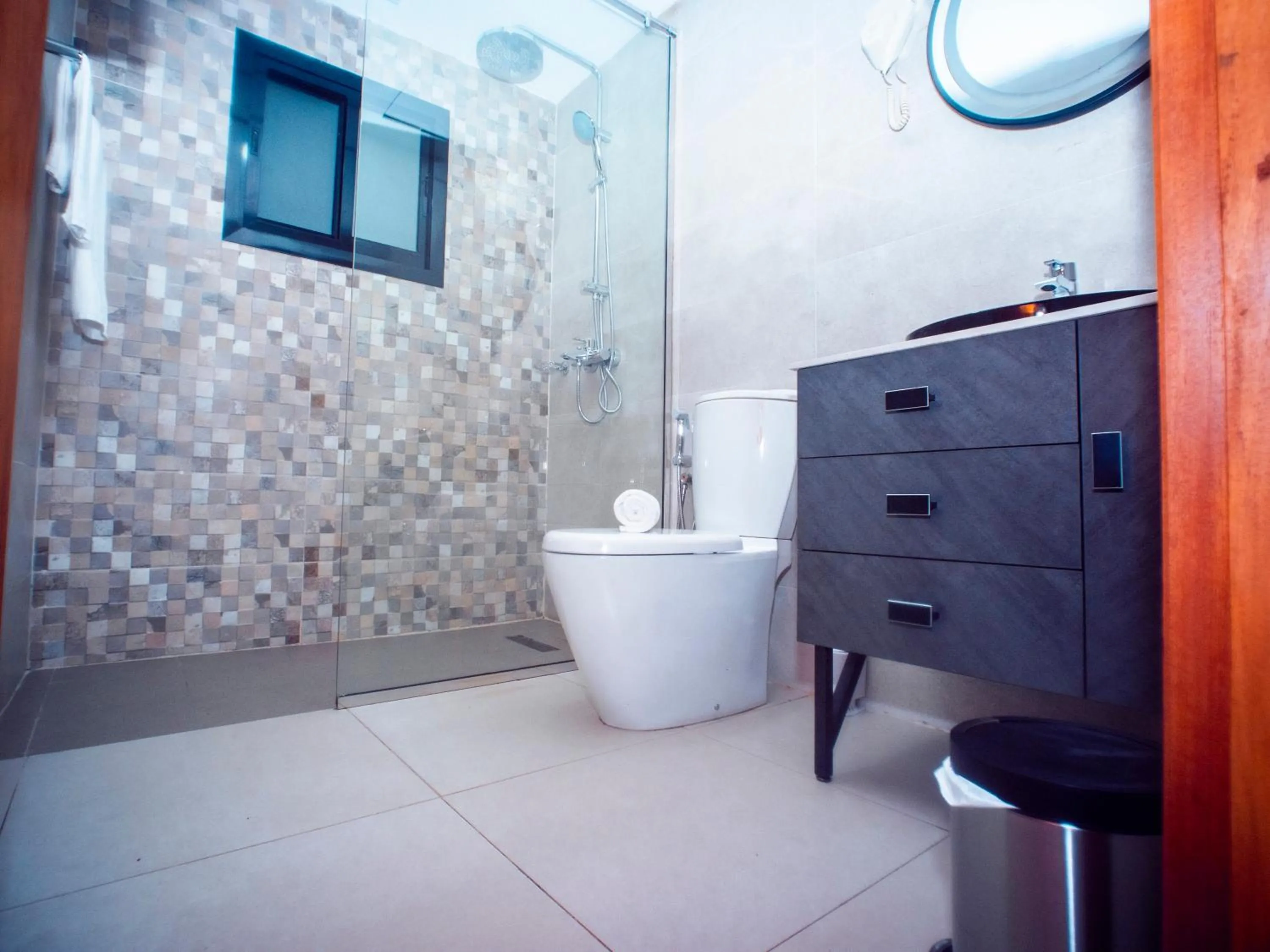 Shower in Geneva Hotel