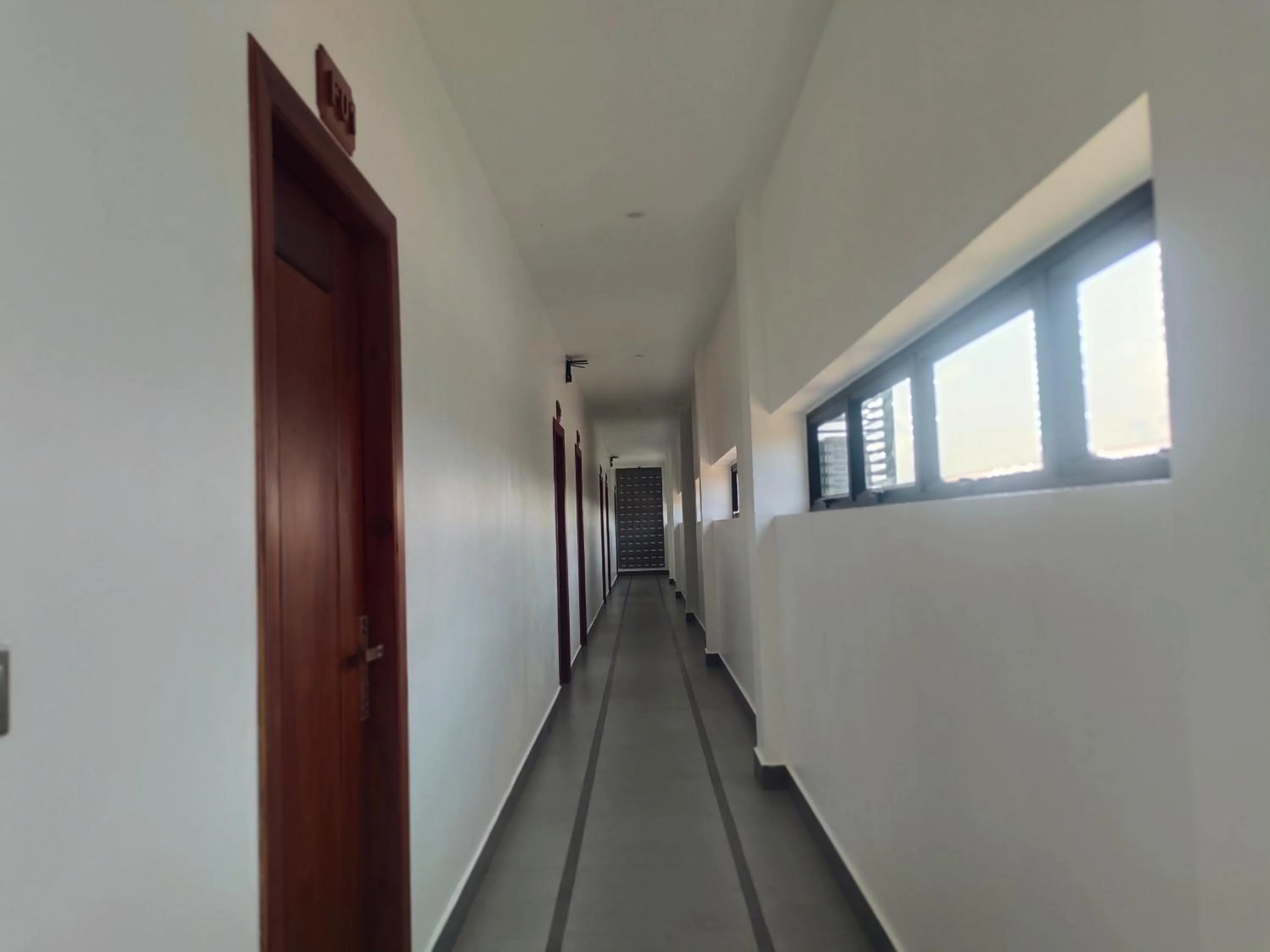 Facade/entrance in H&M Boutique