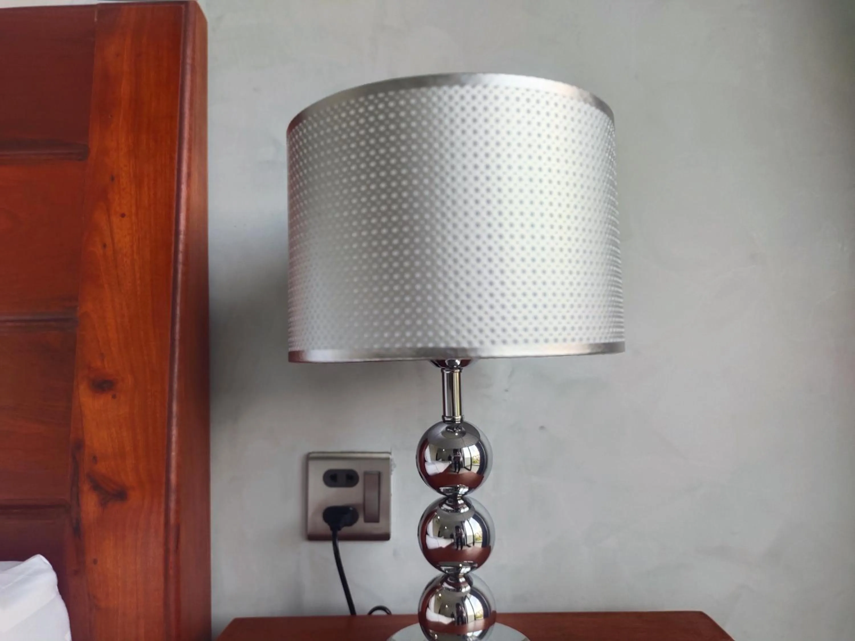 Decorative detail in H&M Boutique