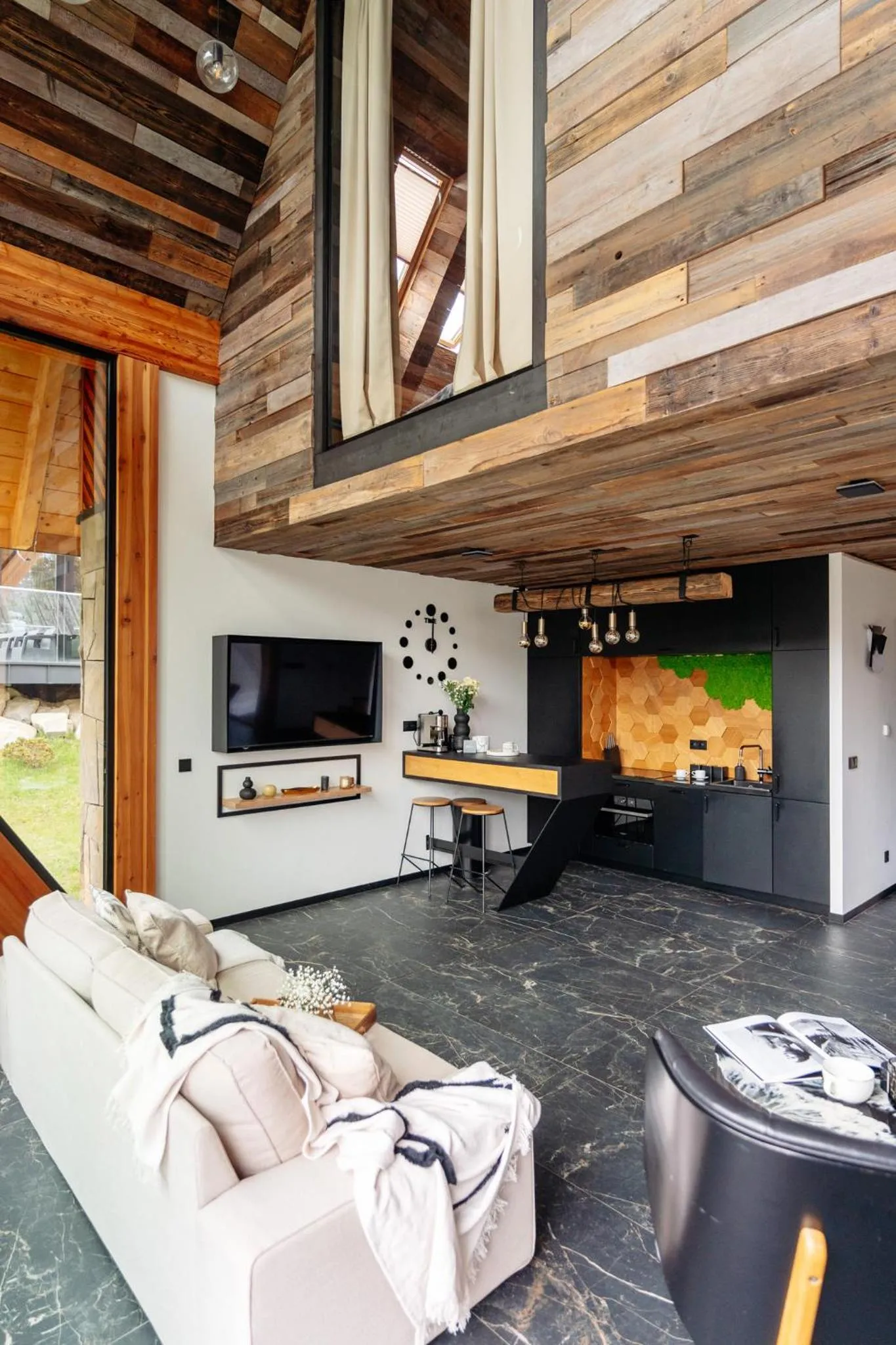 TV and multimedia in Landscape Zakopane - LoftAffair