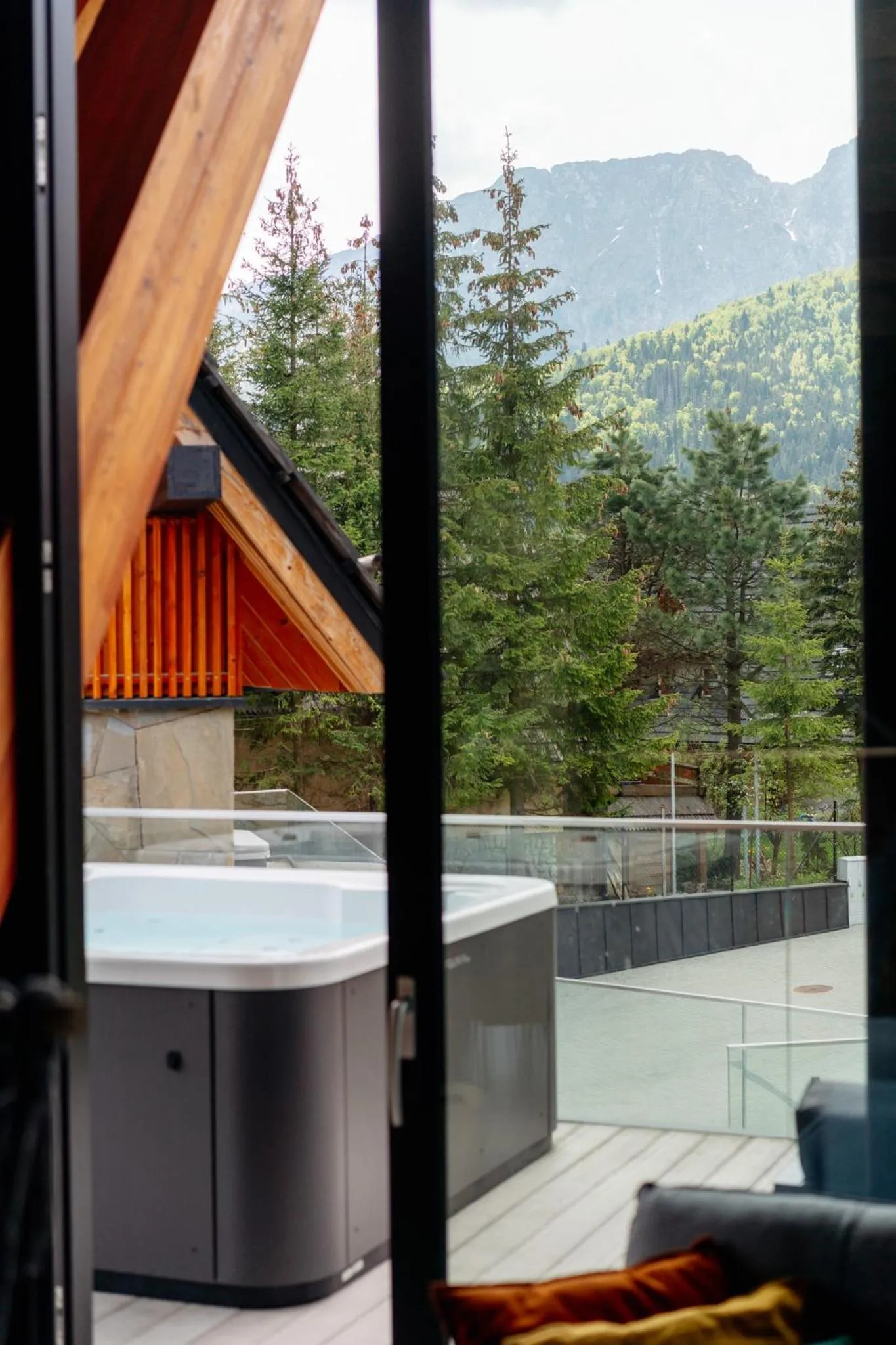 Patio in Landscape Zakopane - LoftAffair