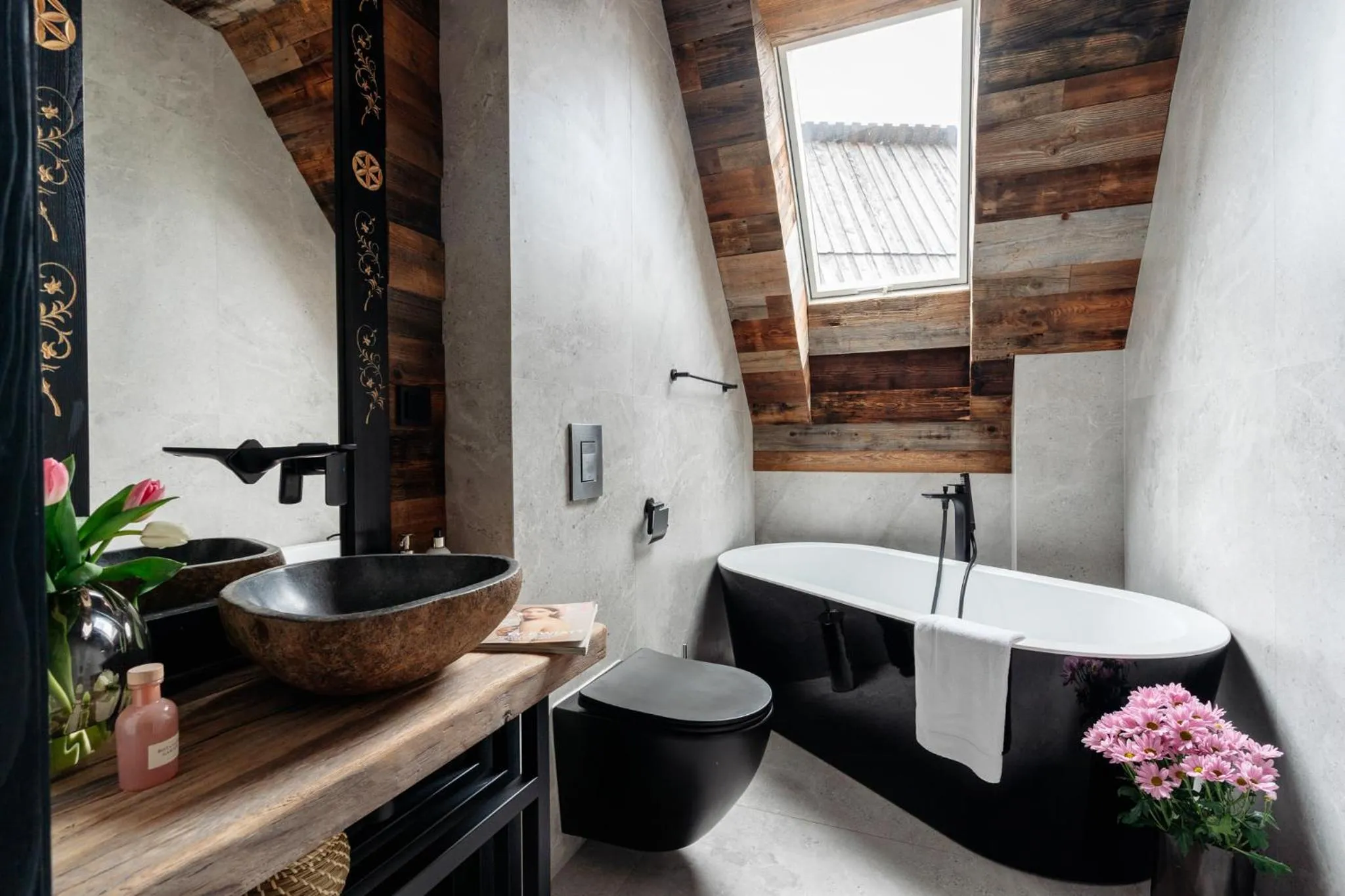 Toilet in Landscape Zakopane - LoftAffair