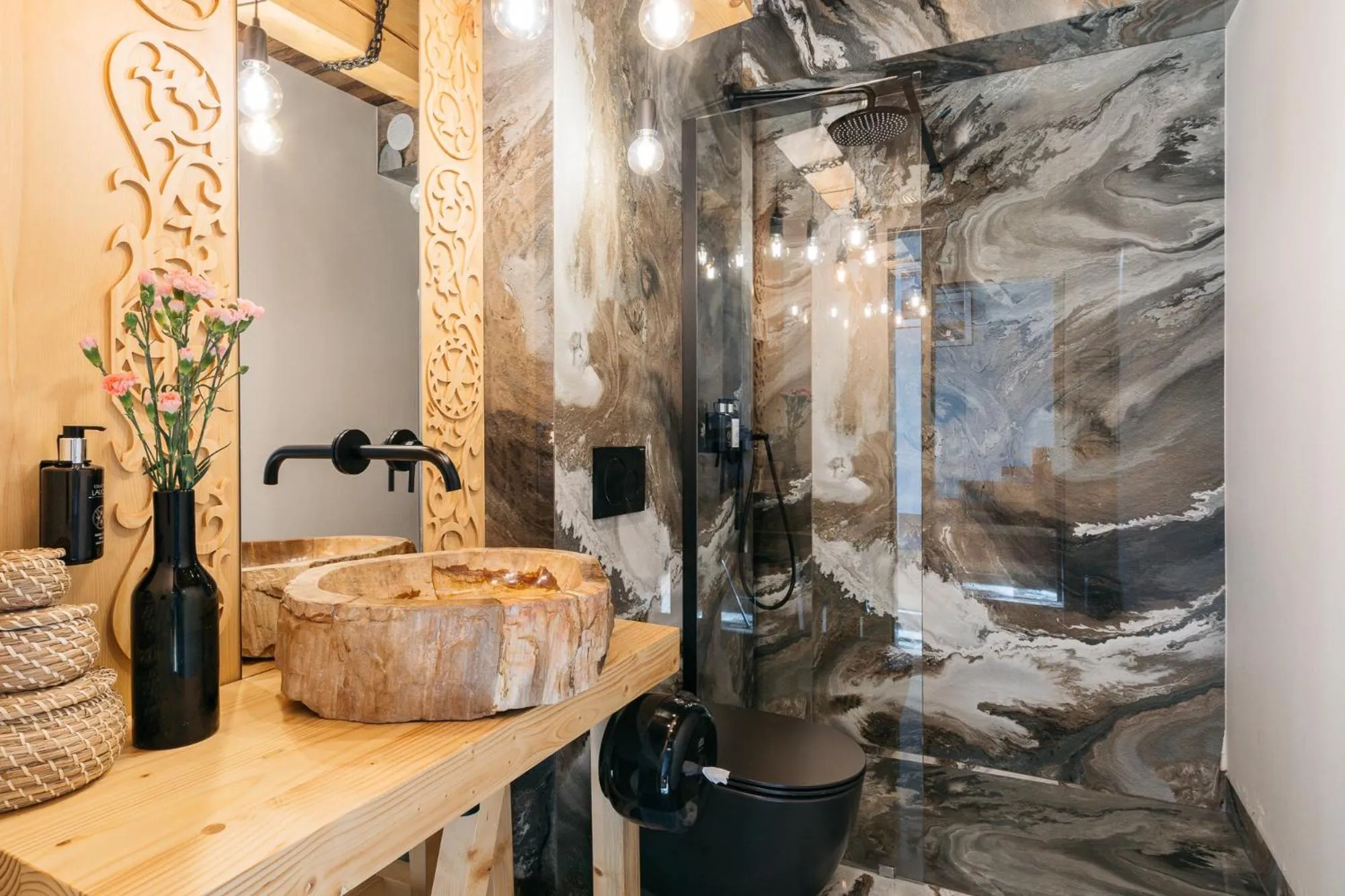 Shower in Landscape Zakopane - LoftAffair