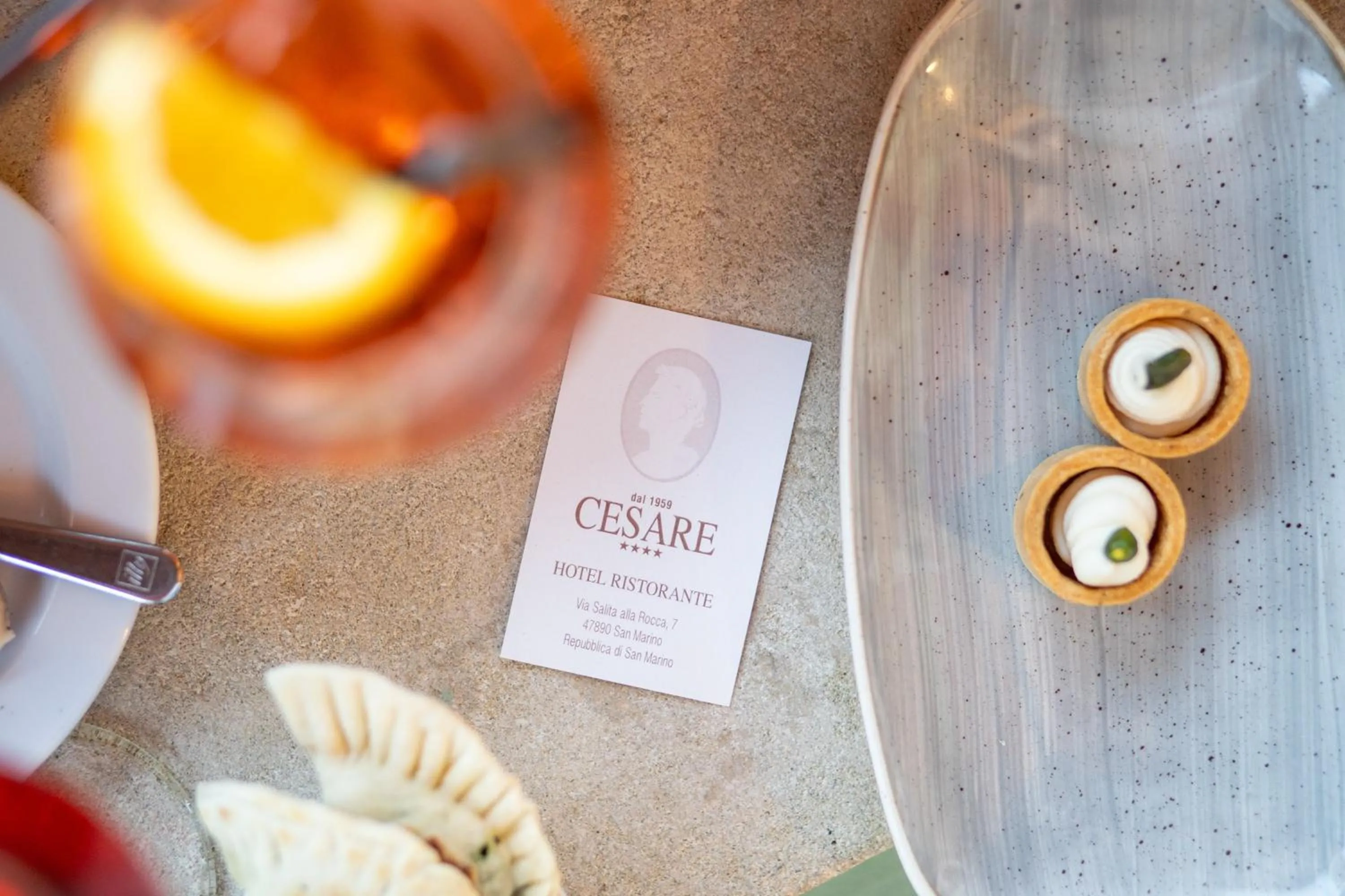 Food and drinks in Hotel Cesare