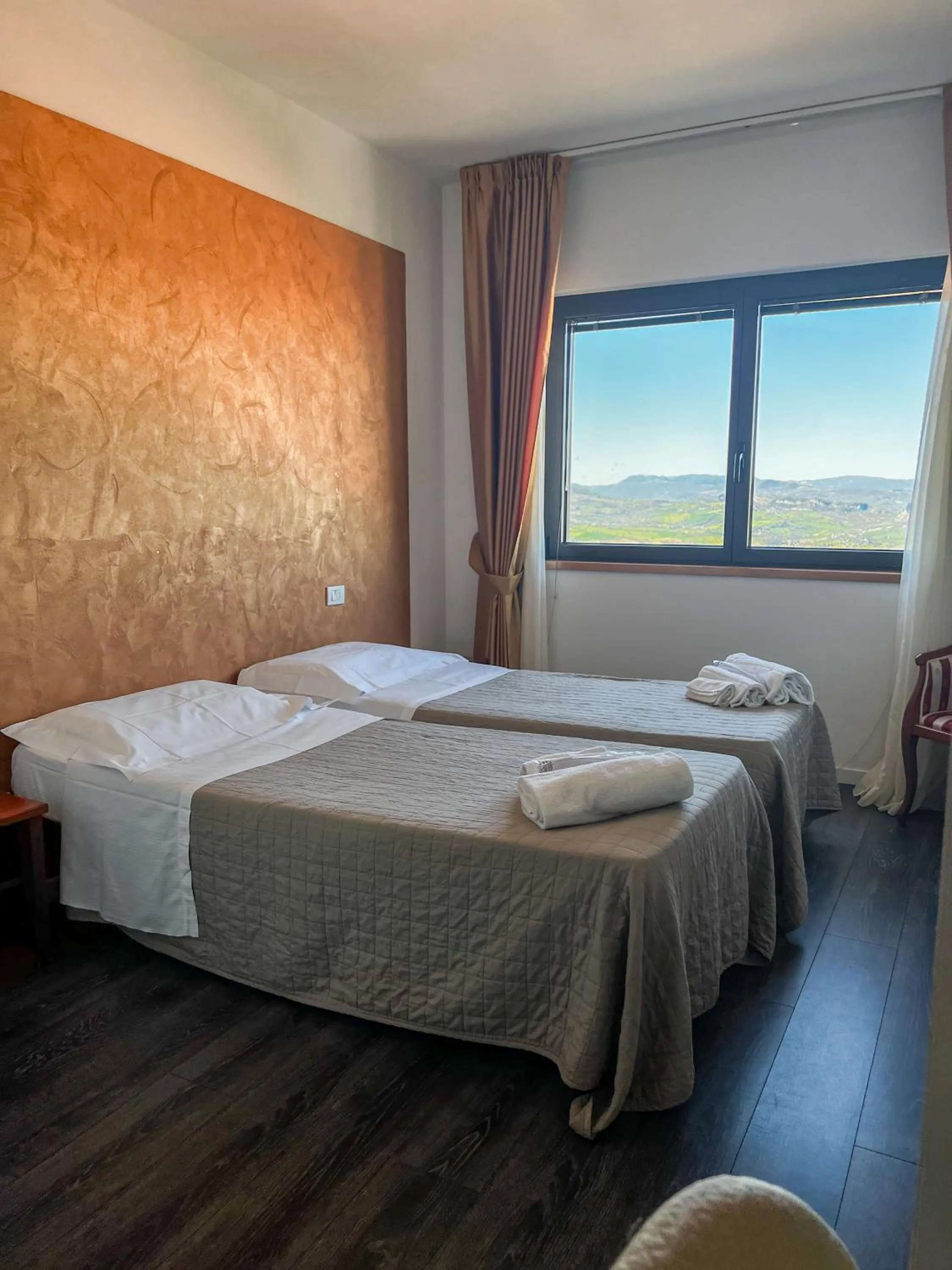 Photo of the whole room, Bed in Hotel Joli