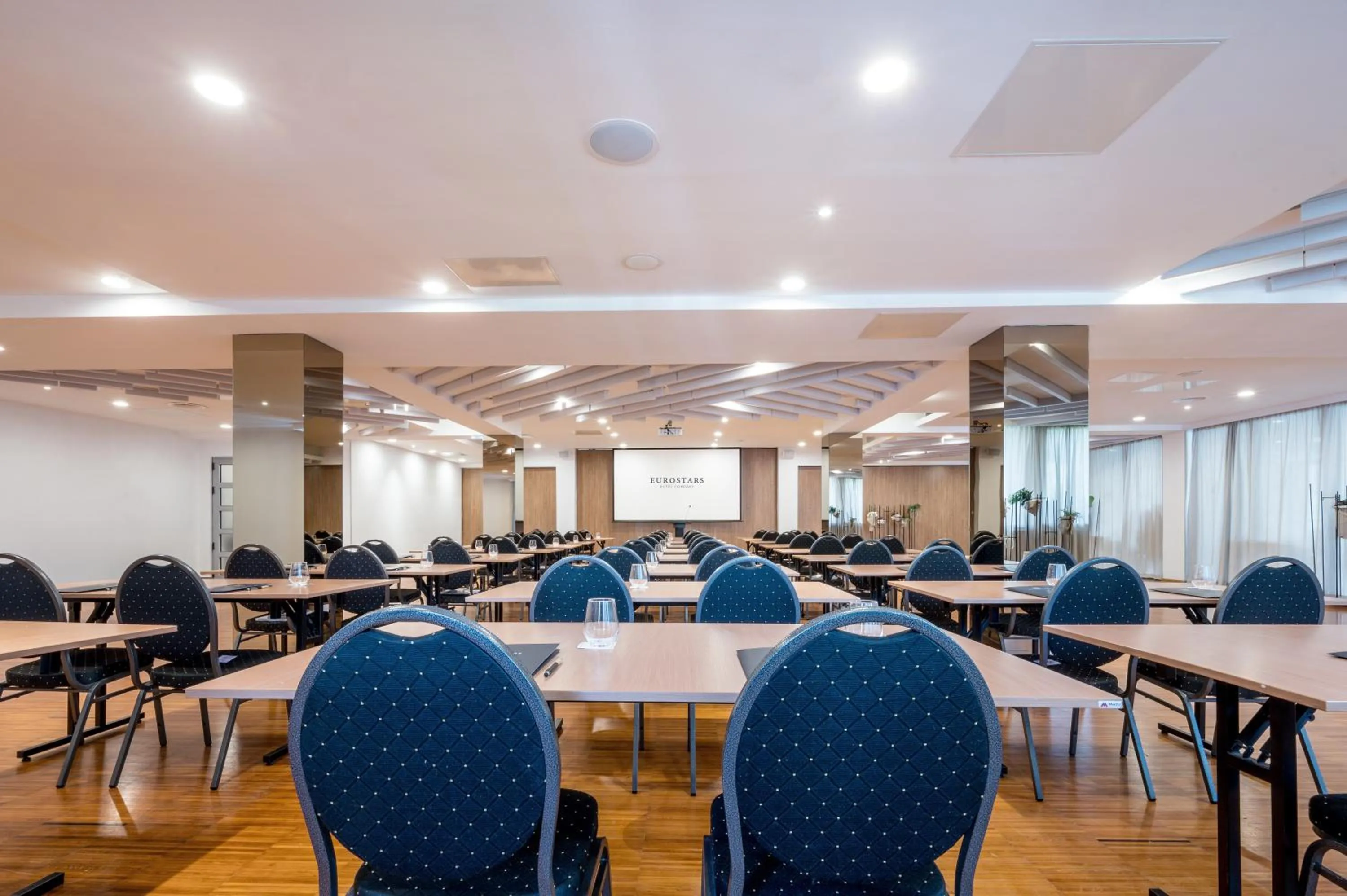 Meeting/conference room in Eurostars Queen of Montenegro