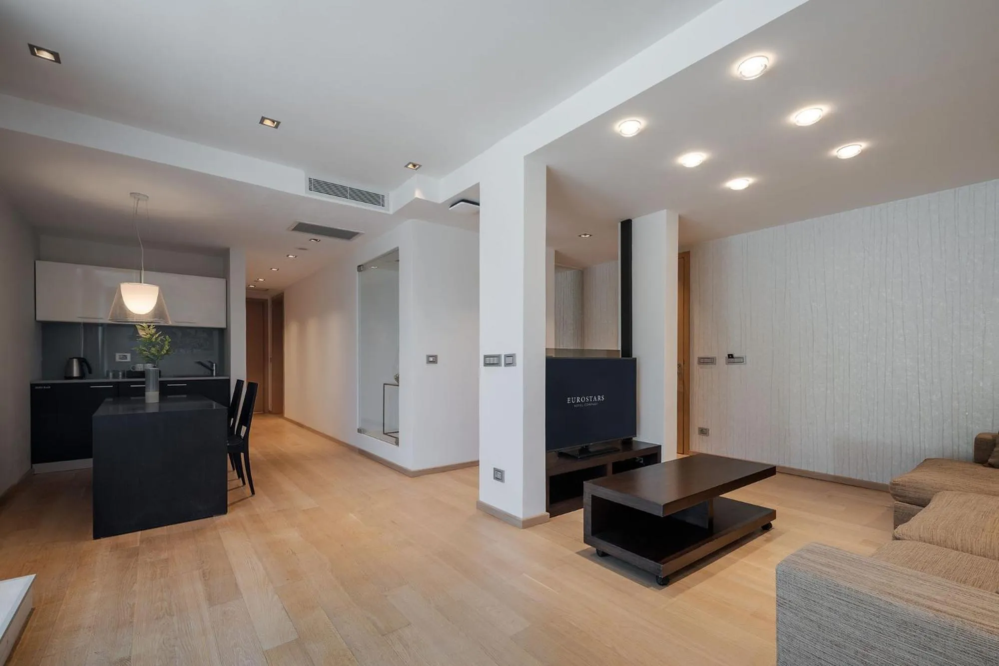 Living room in Eurostars Queen of Montenegro