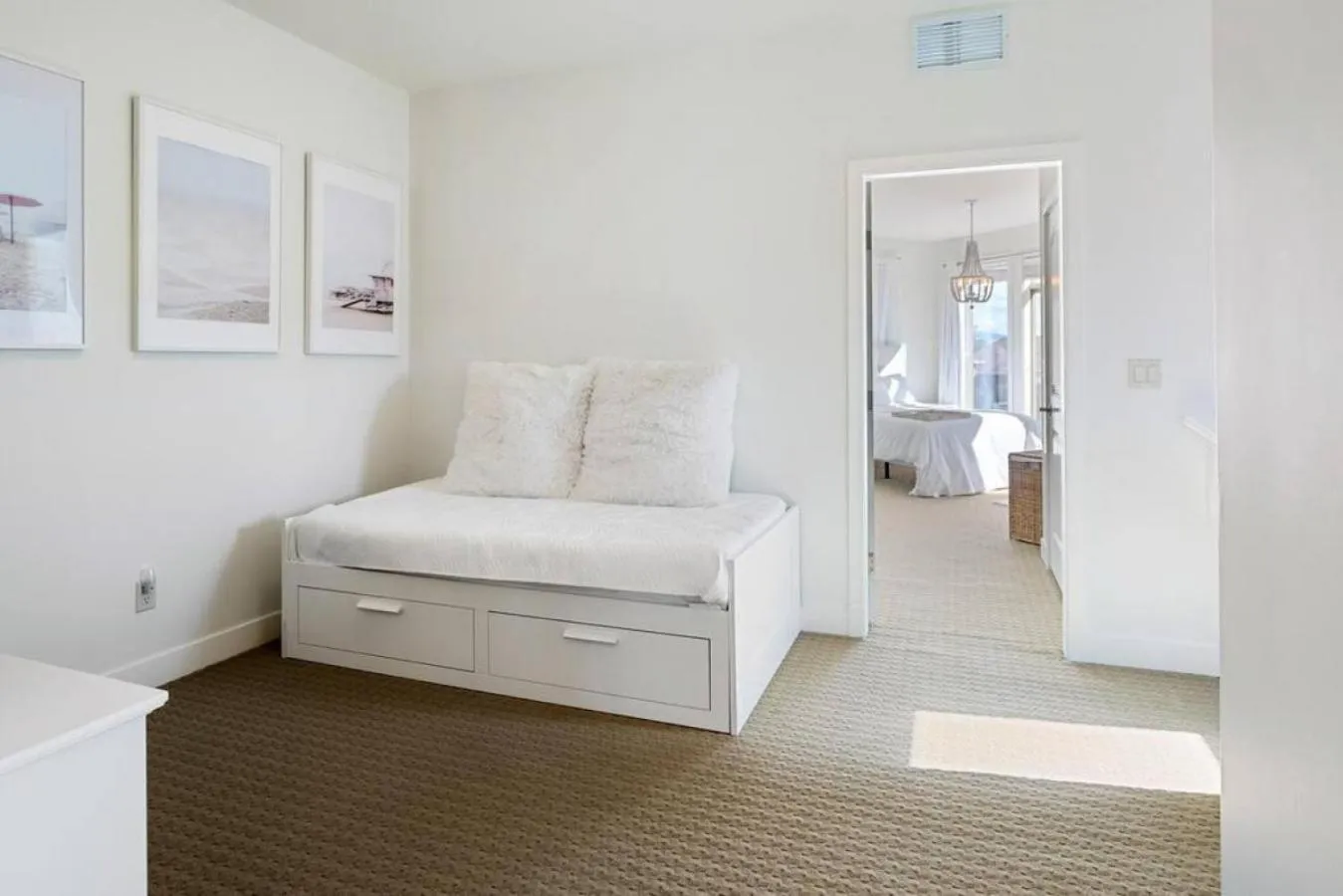 Bed in The Beach House at Barona Beach 4301