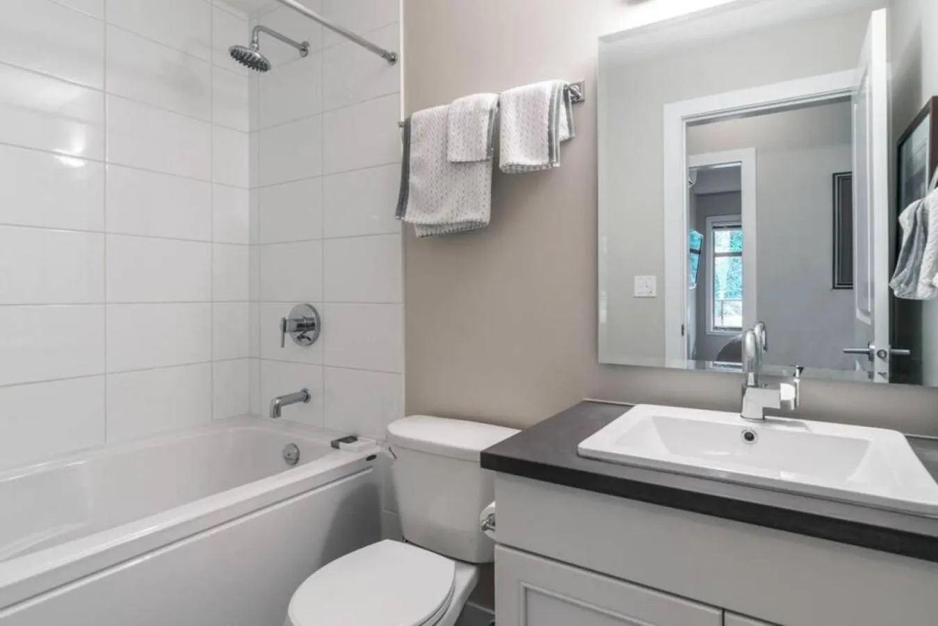 Fabulous Condo at Five Star Resort 209