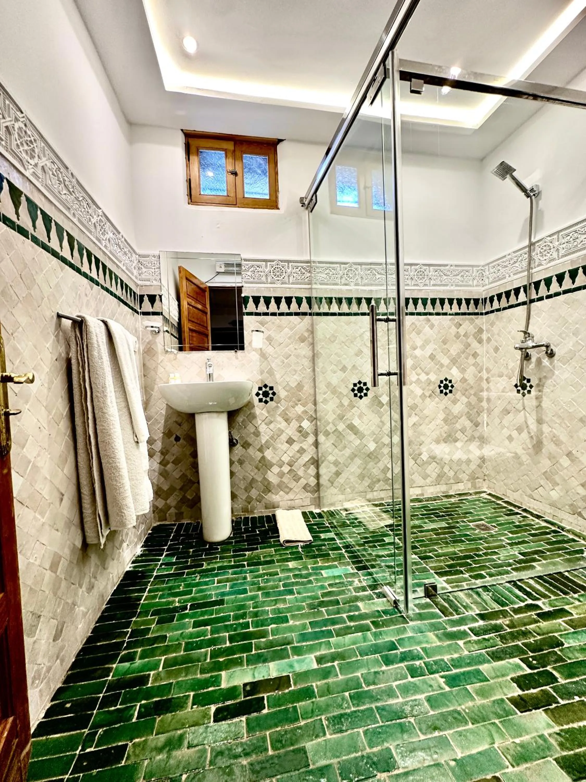 Bathroom in Riad Damia Suite & Spa