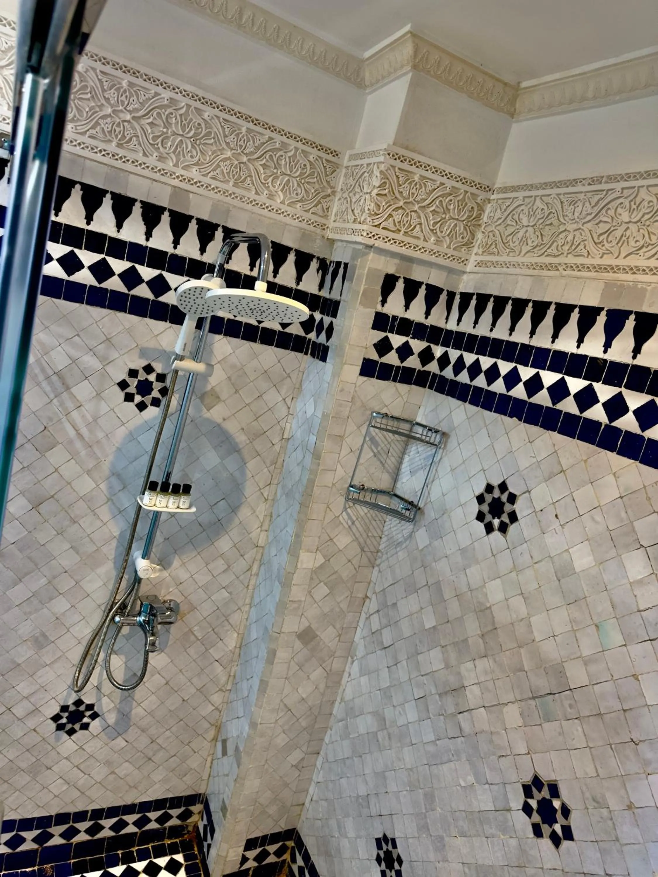 Shower in Riad Damia Suite & Spa
