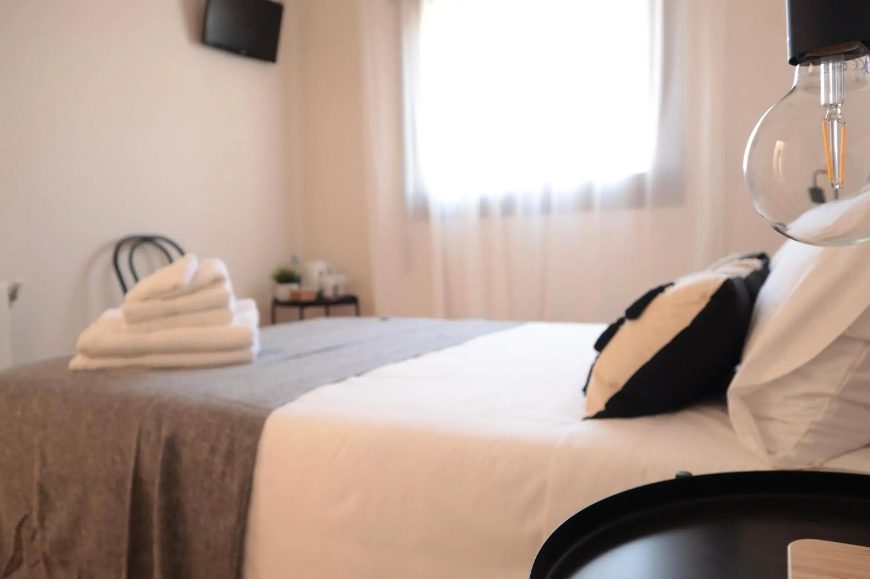 Double Room with Private Bathroom in Barcelona PR Guesthouse Double Room with Private Bathroom in Barcelona PR Guesthouse