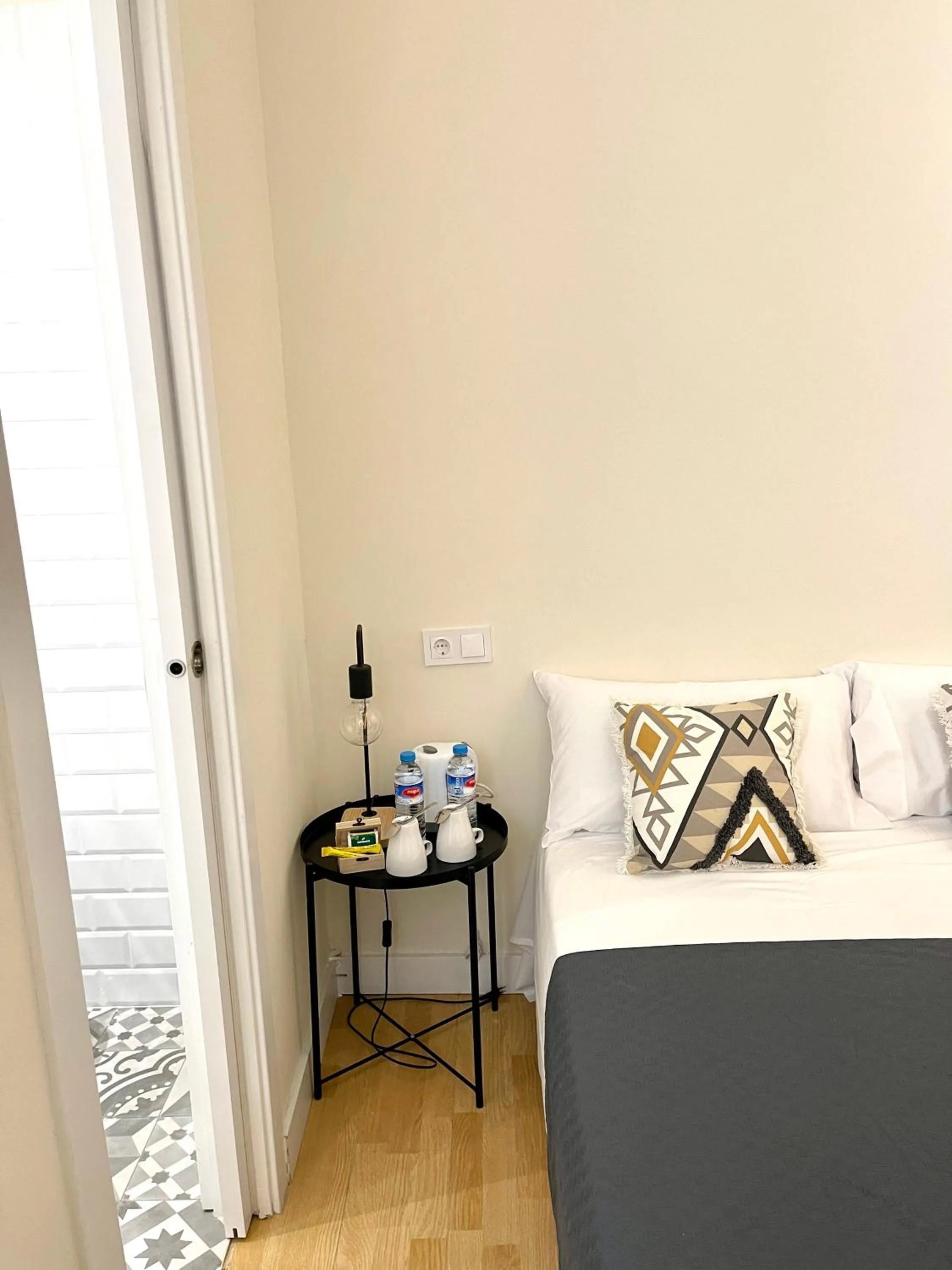 Bed in Barcelona PR Guesthouse