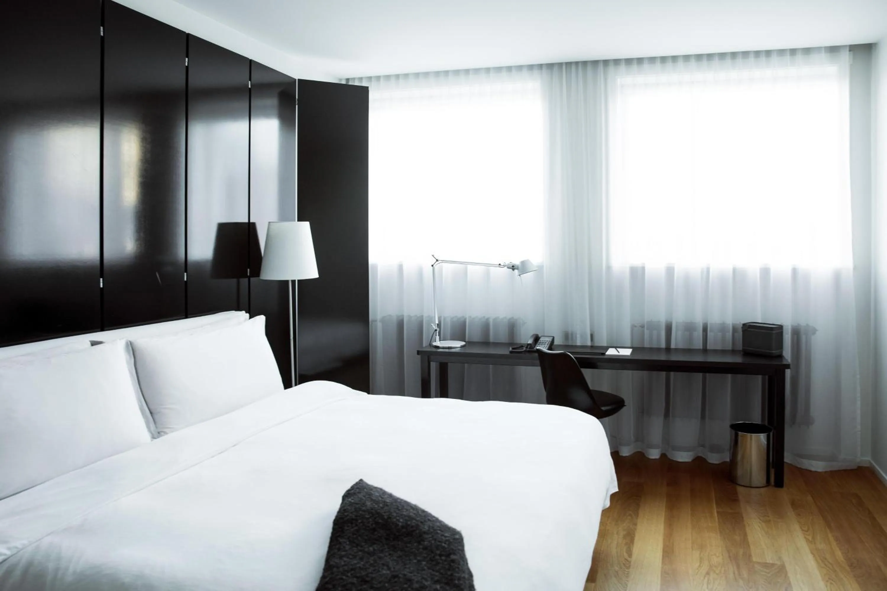 Photo of the whole room, Bed in 101 Hotel, a Member of Design Hotels