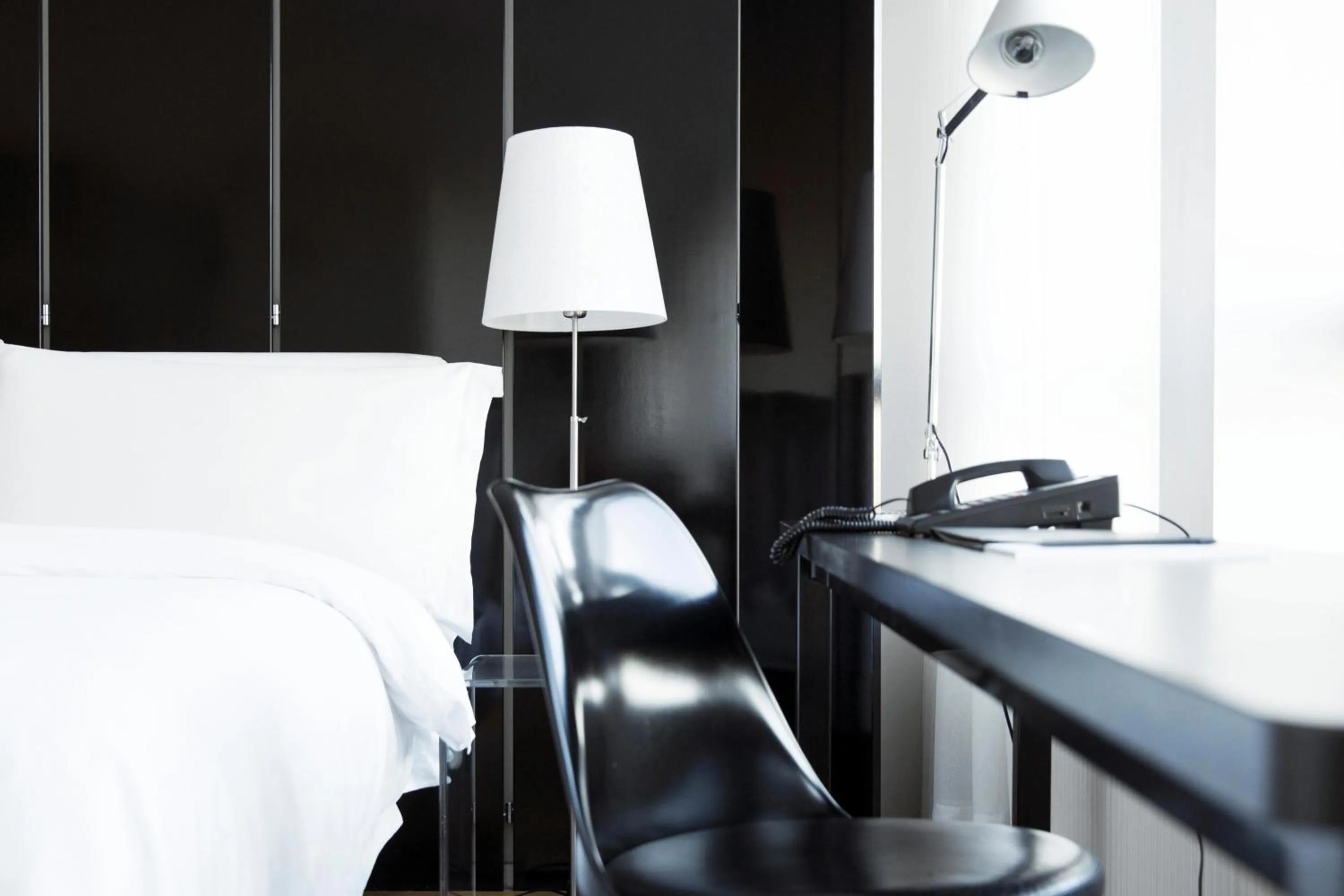 Photo of the whole room in 101 Hotel, a Member of Design Hotels