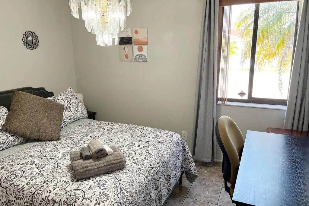 Bedroom, Bed in Amazing & cozy Duplex near Zoo Miami !