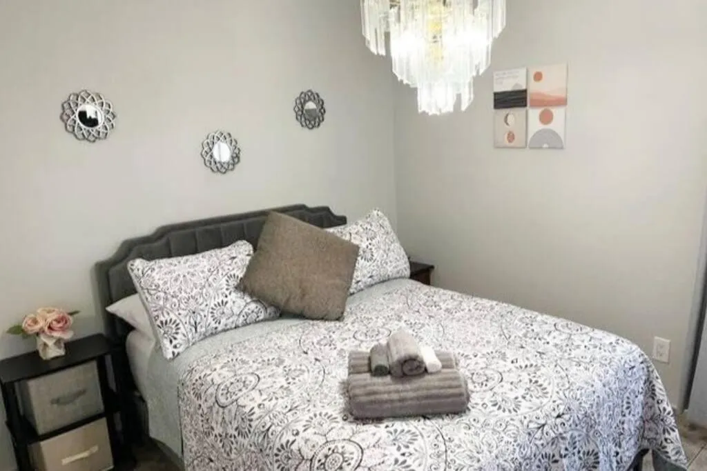Bedroom, Bed in Amazing & cozy Duplex near Zoo Miami !