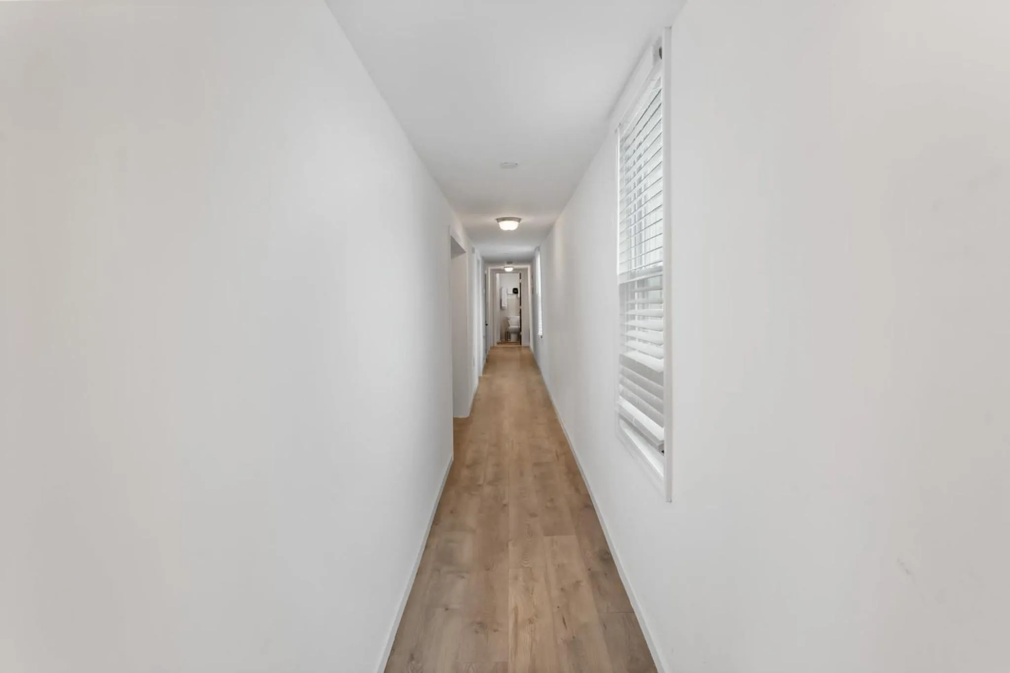 9BR Beach Block House with 13 Beds in Central Atlantic City