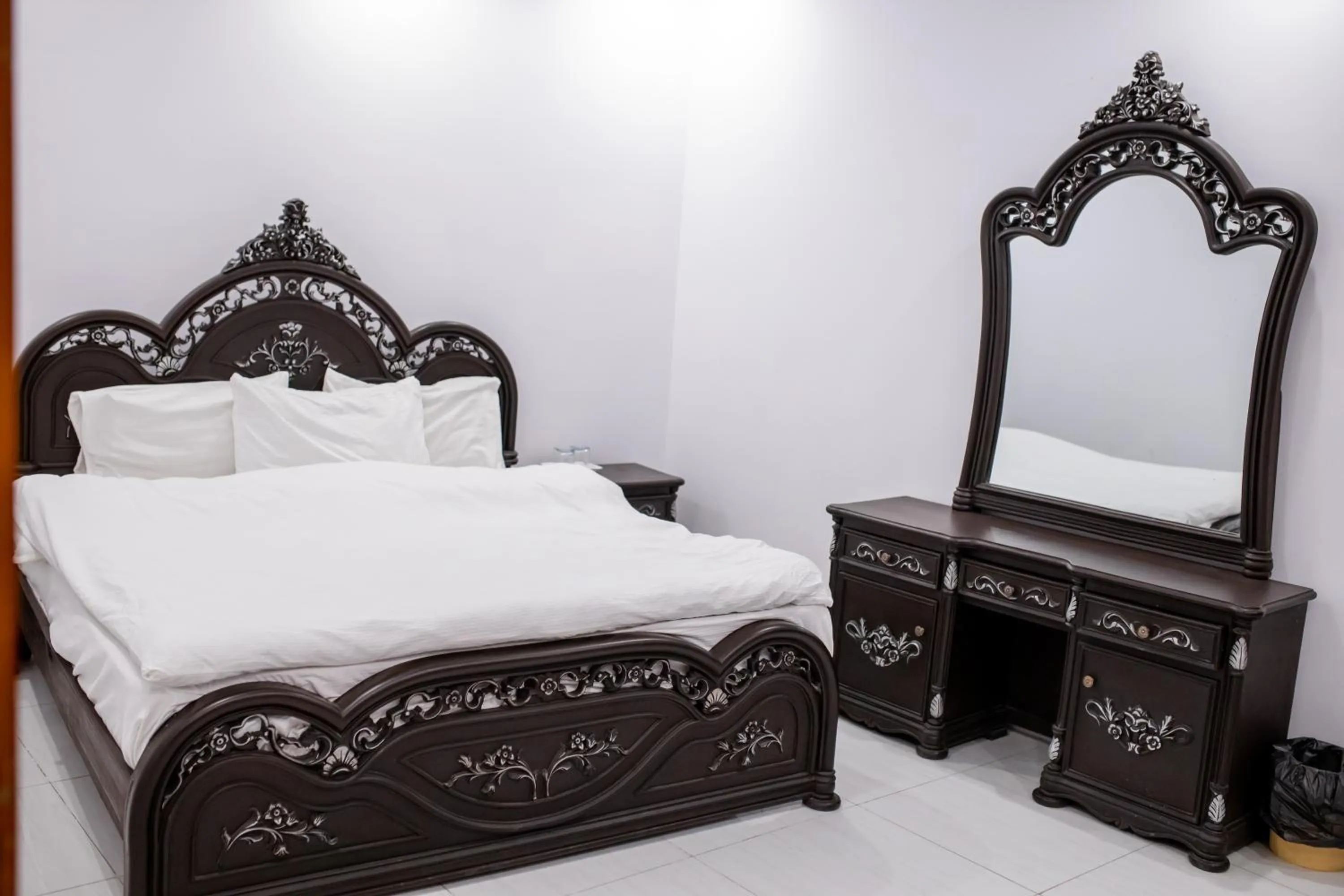 Bedroom, Bed in Regal Residency