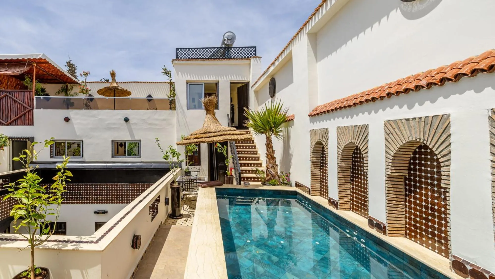 Property building in Dar Najat