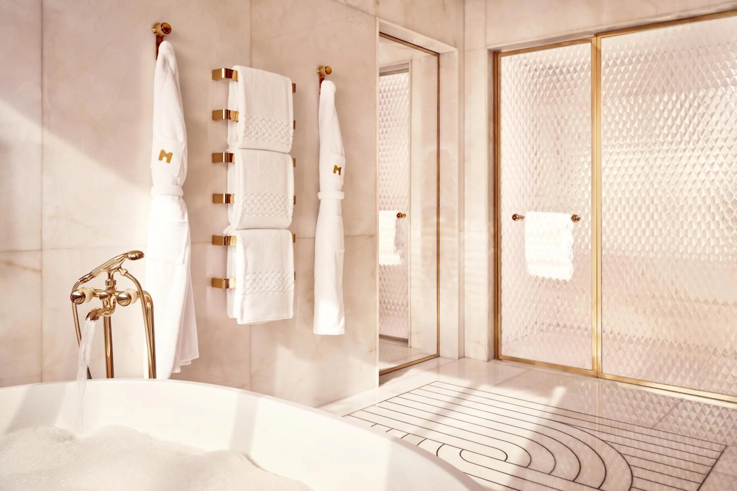 Bathroom, Bed in Royal Mansour Casablanca