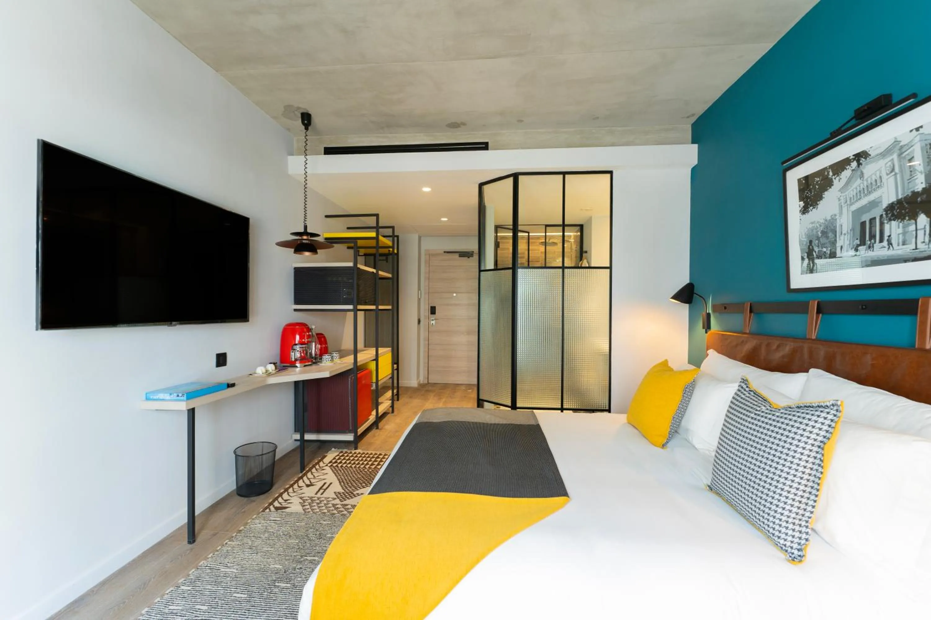 Photo of the whole room, Bed in Kaan Casablanca