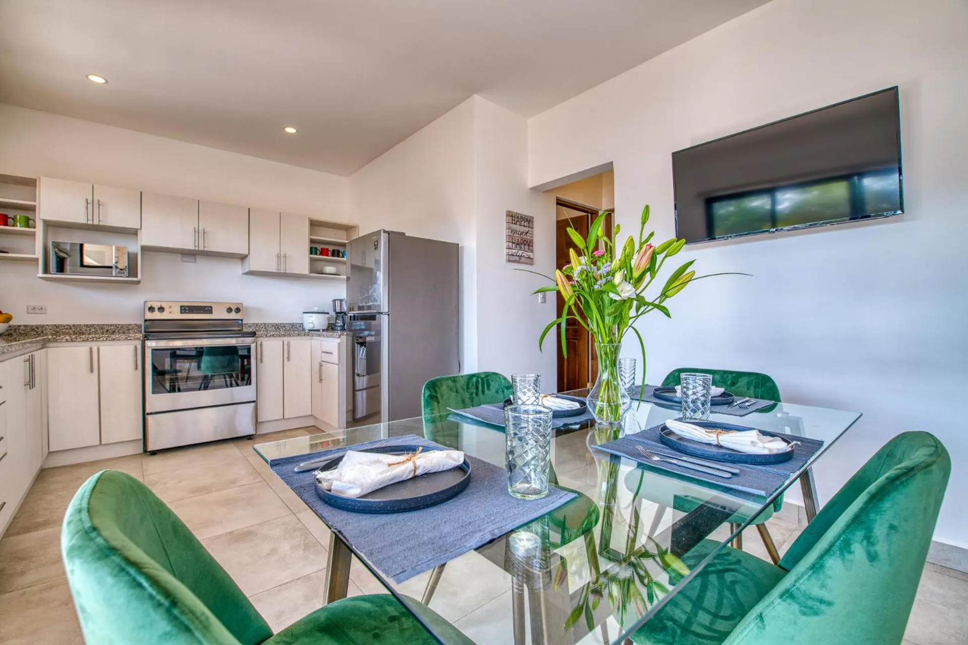 Dining area in Muna Tamarindo