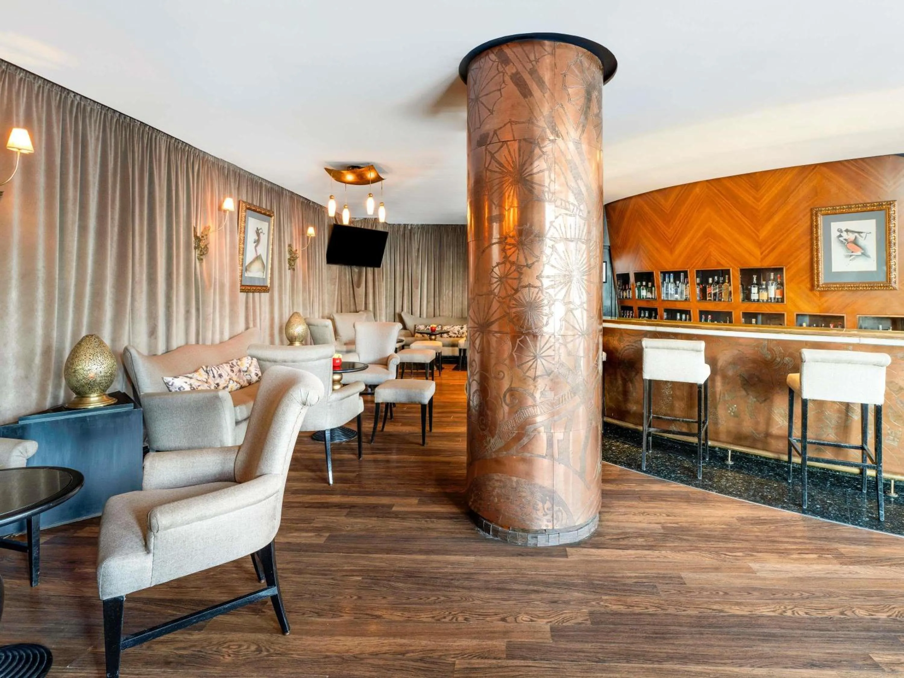 Lounge or bar in Le Diwan Hotel Rabat - MGallery Collection