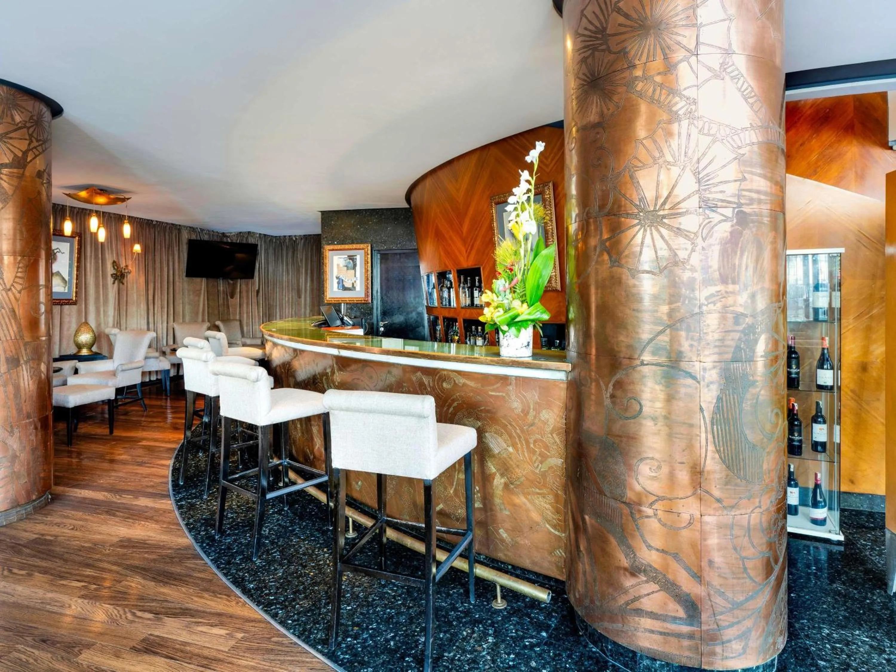 Lounge or bar in Le Diwan Hotel Rabat - MGallery Collection