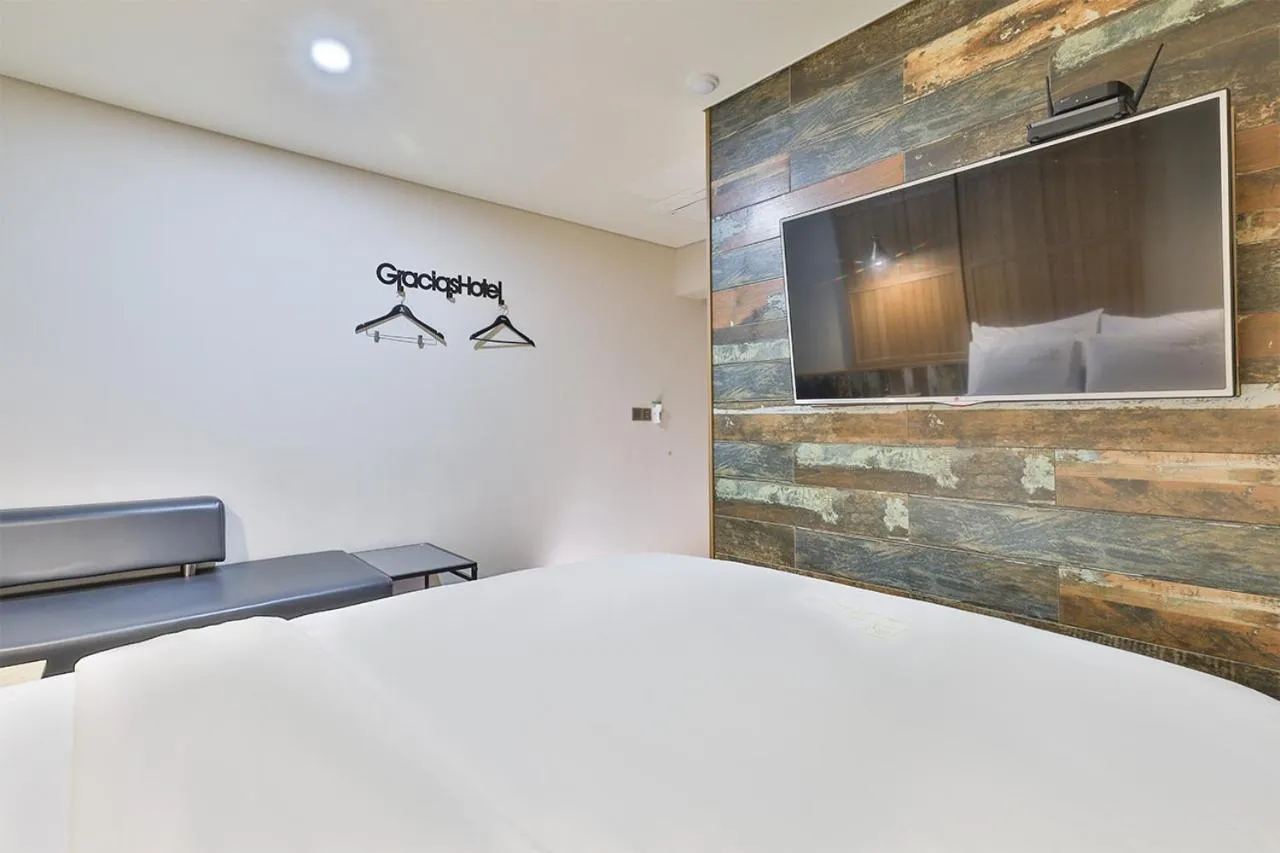 Bedroom in Gracias Hotel Gimhae