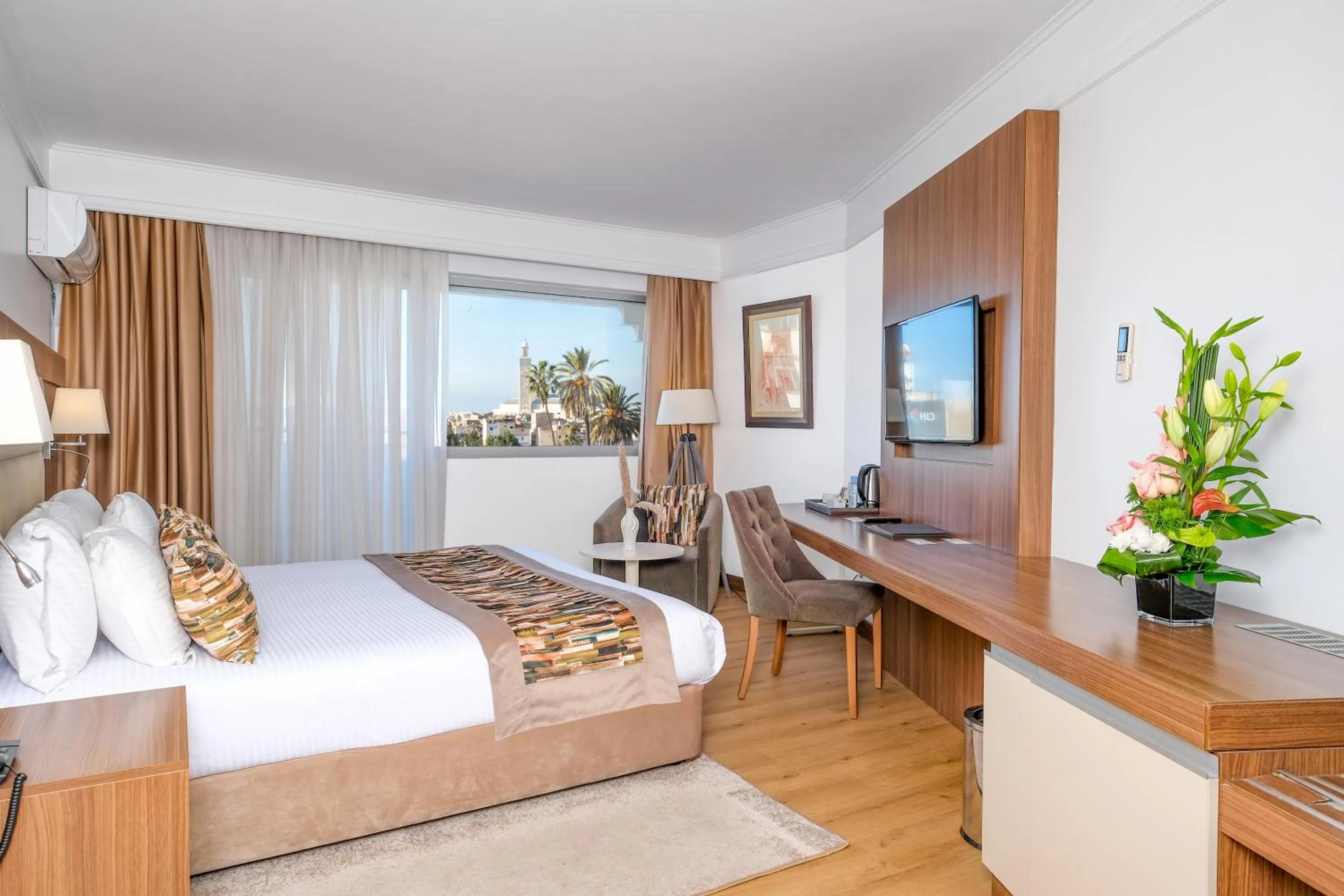 Bedroom, Bed in Kenzi Basma