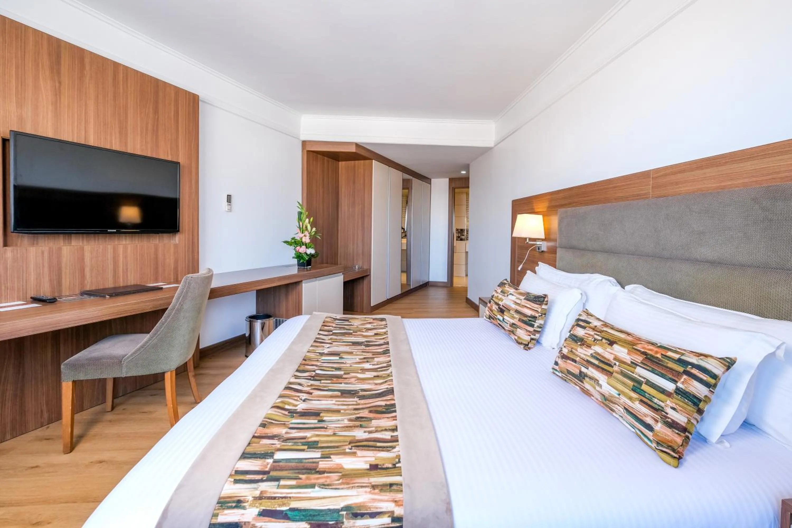 Bedroom, Bed in Kenzi Basma