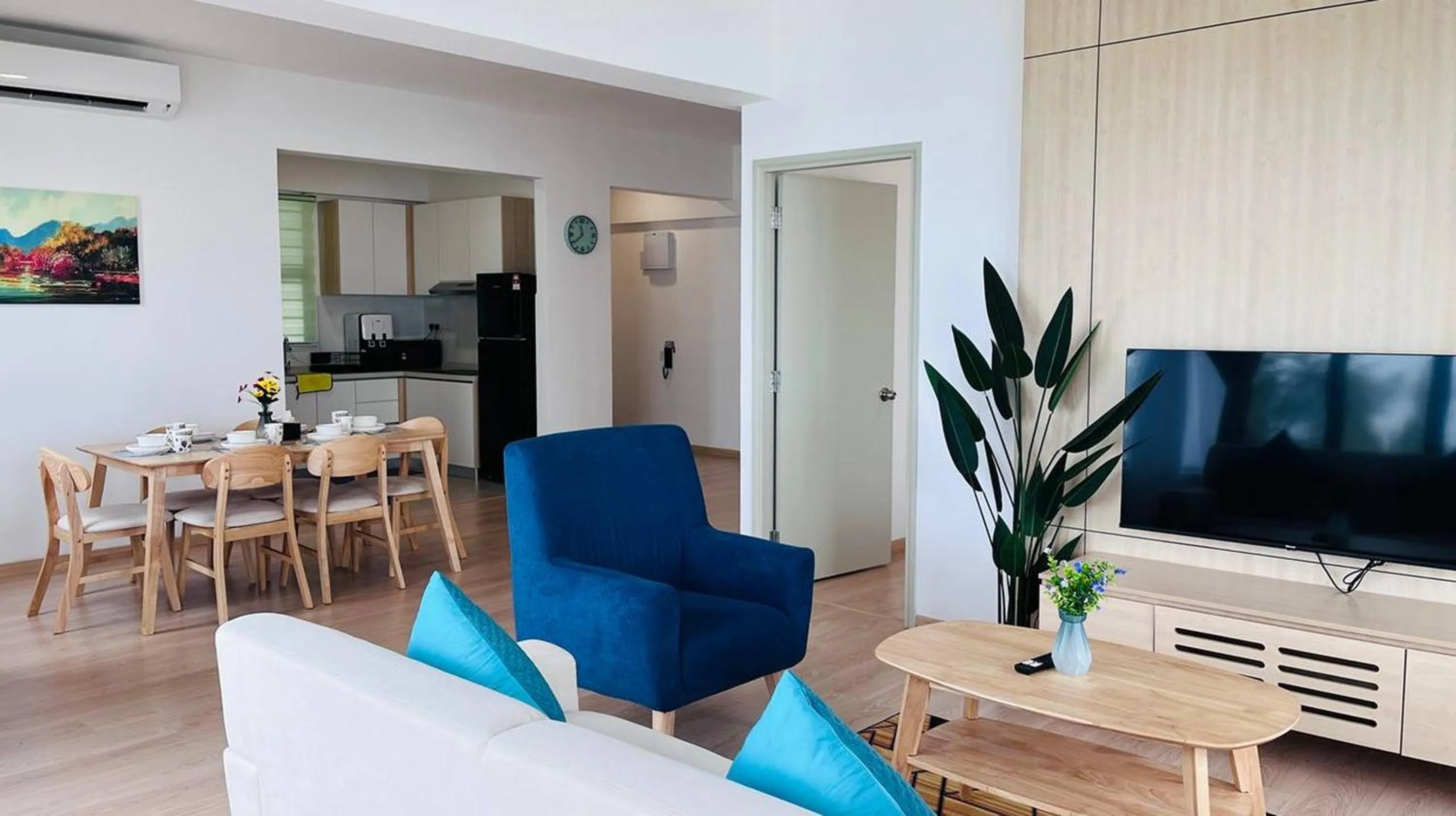 Living room in Mutiara Melaka Beach Paradise by Glex