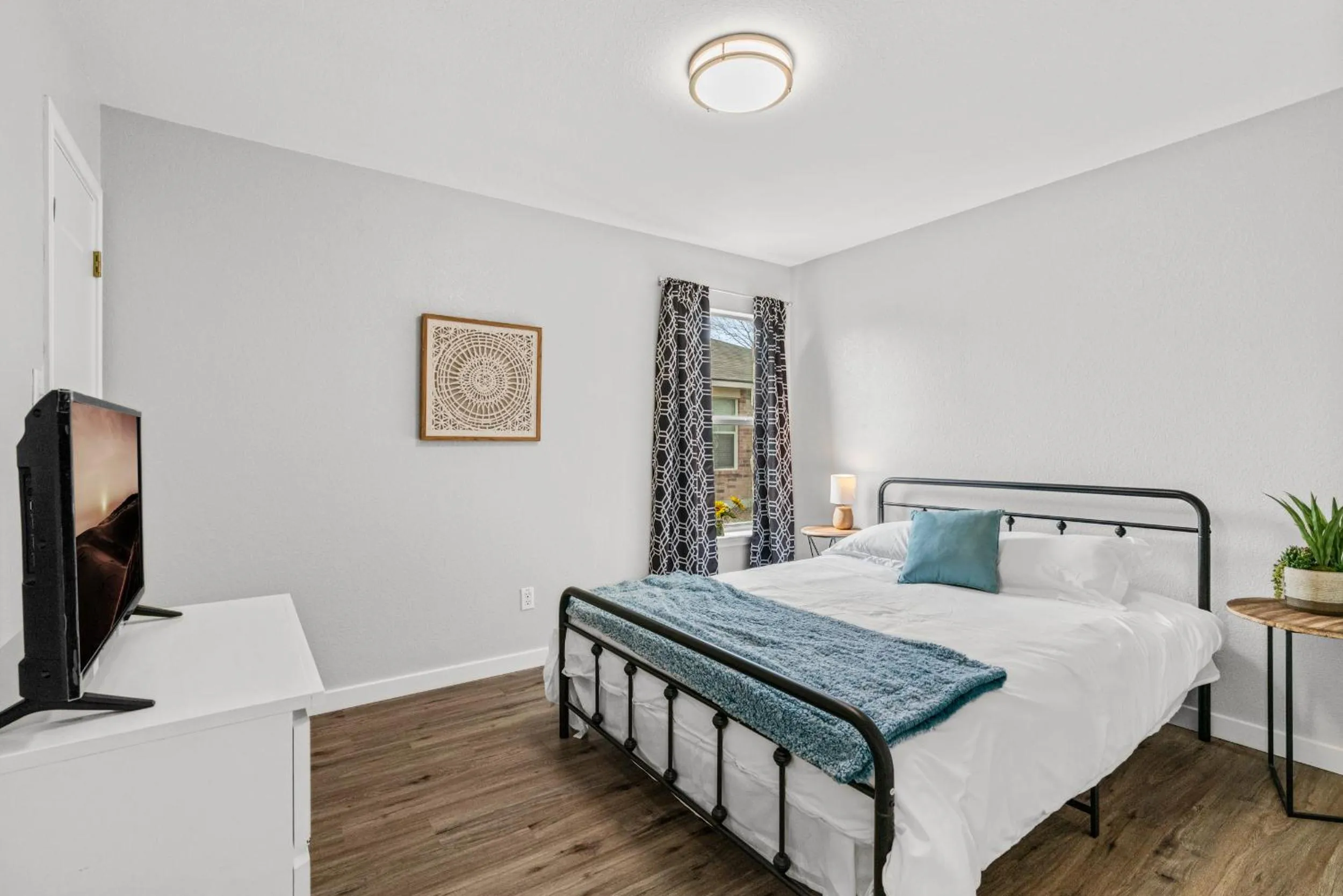 Bedroom, Bed in Modern, family friendly home w garage, huge yard!