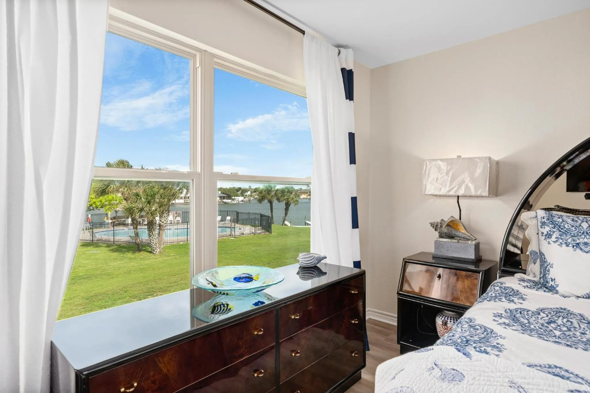 Property building, Bed in Gaetanos Getaway