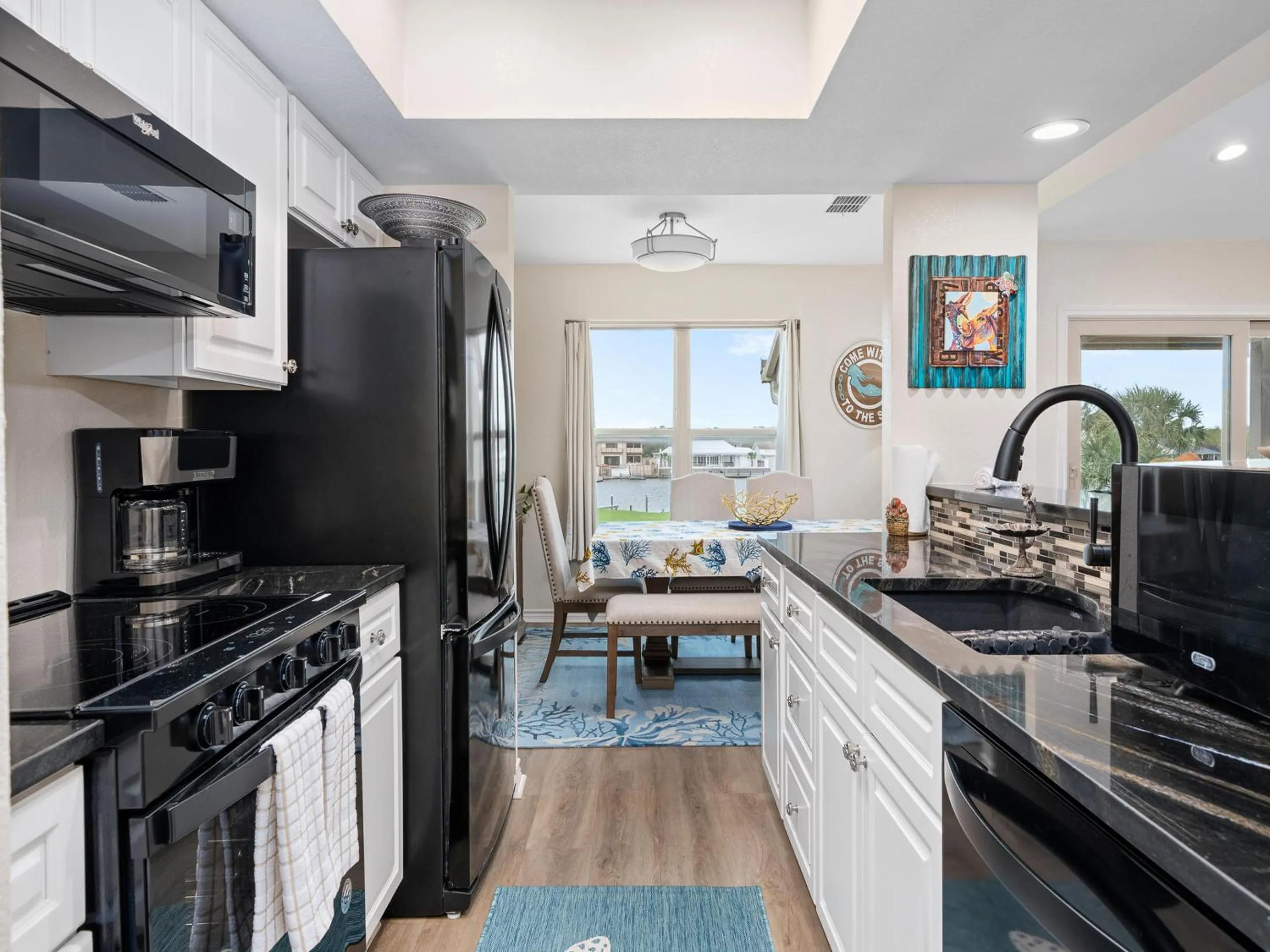 Property building in Gaetanos Getaway