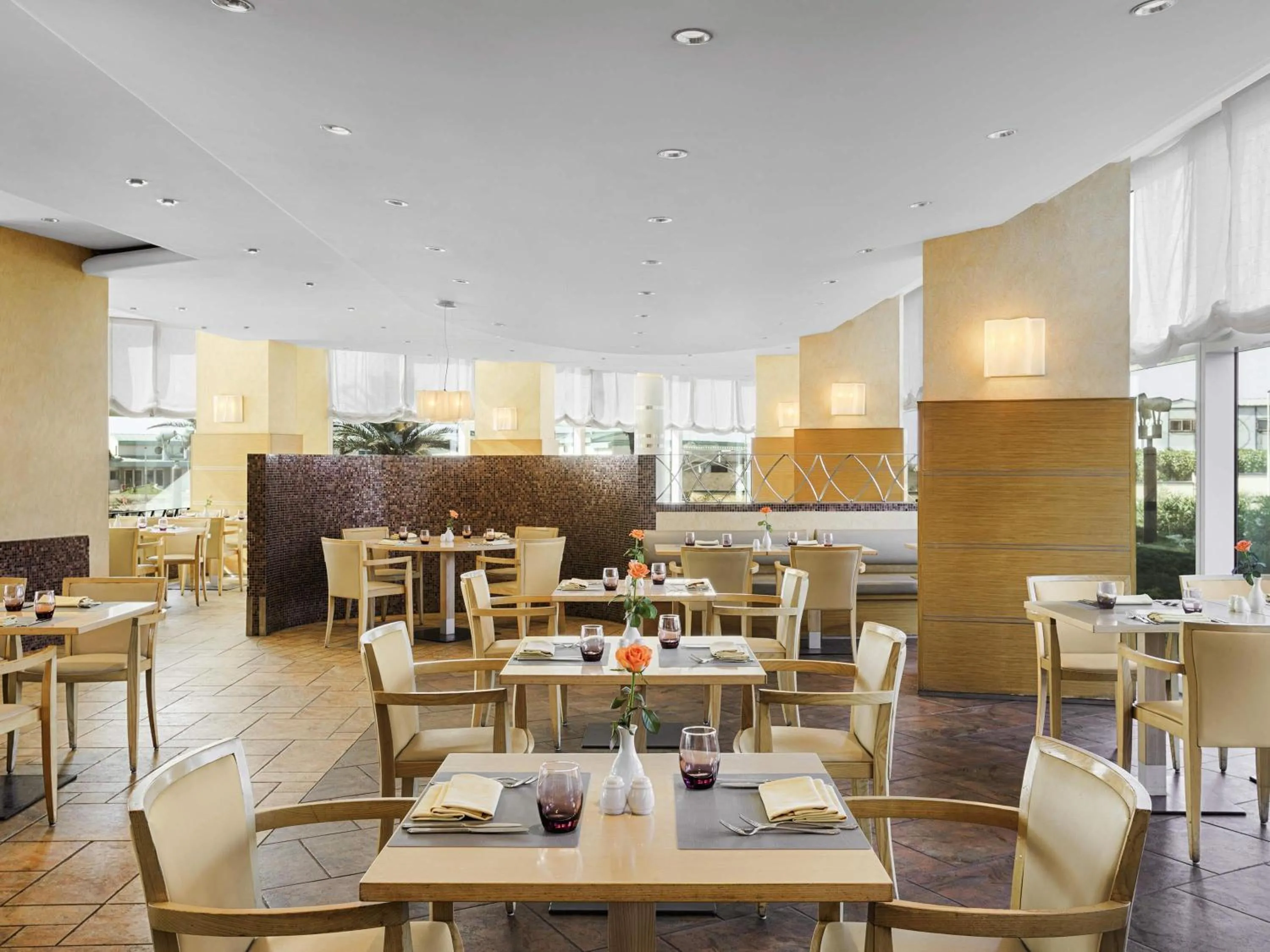 Restaurant/places to eat in Hotel Oran Bay Managed By Accor