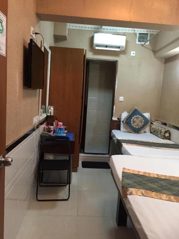 Bed in Toronto Motel HongKong