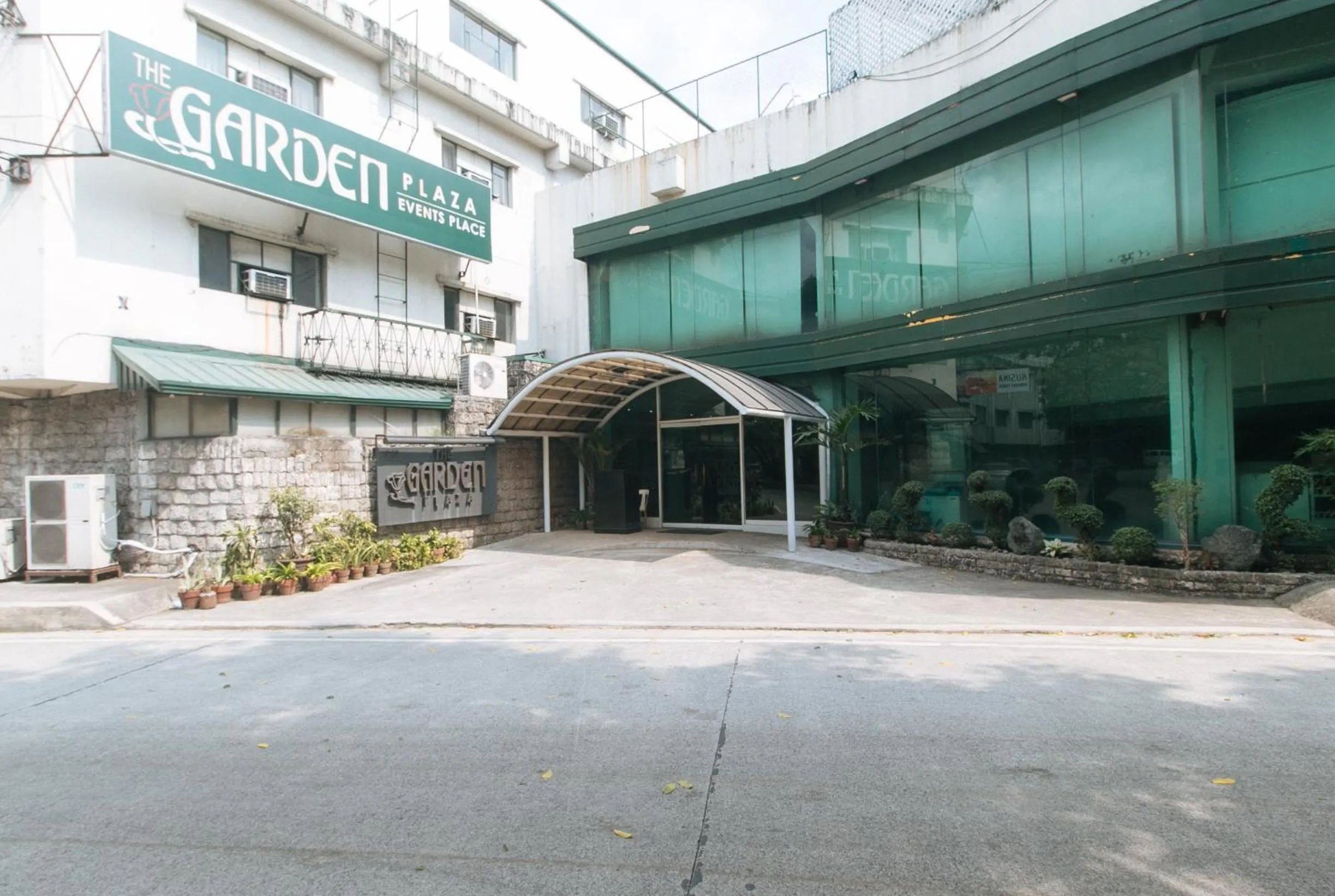 Property building in Garden Plaza Hotel Manila