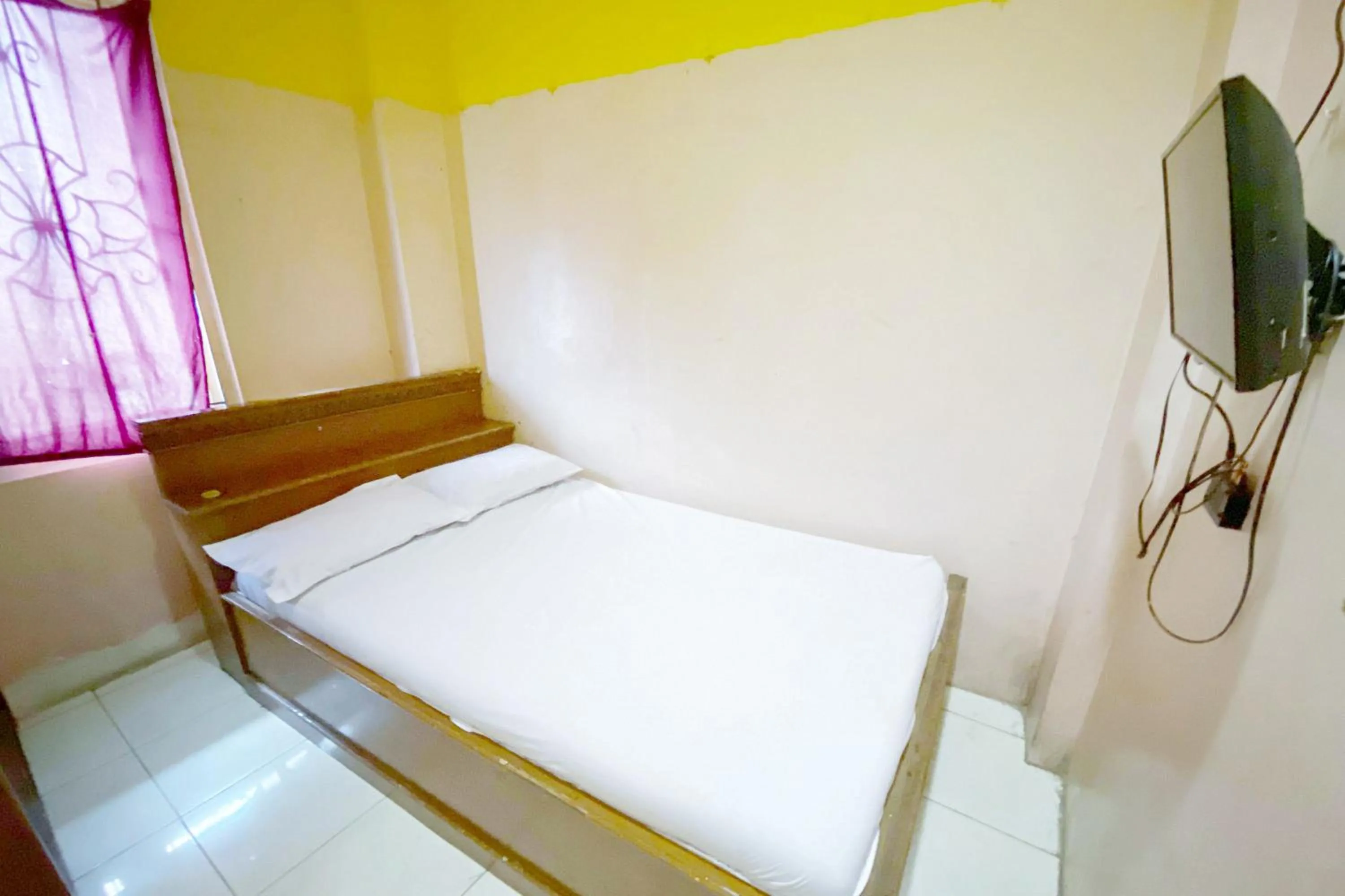 Bed in Tangki Premier Residence RedPartner